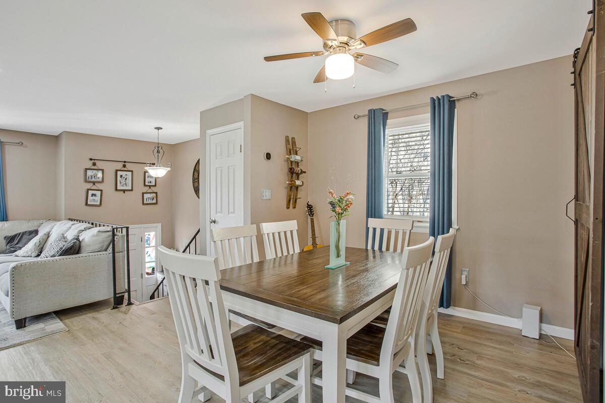 WOODLAND BEACH - Residential