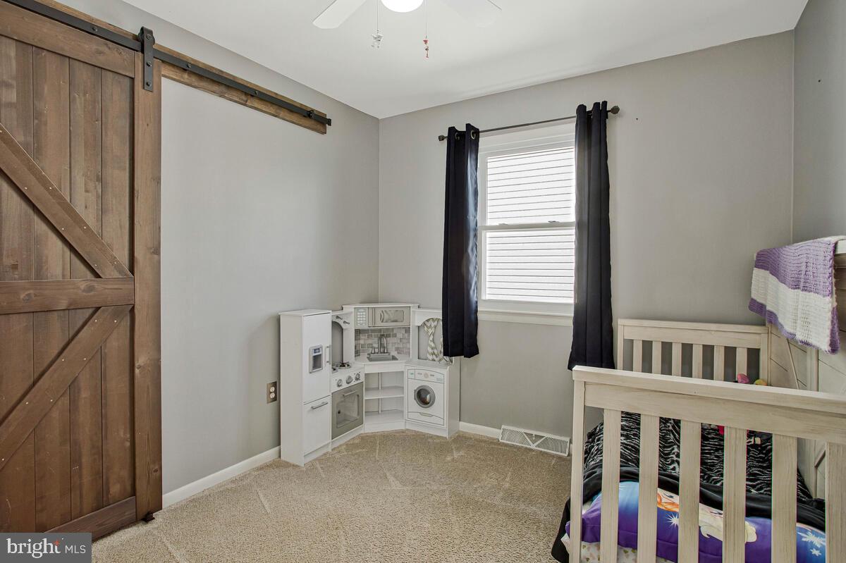 WOODLAND BEACH - Residential