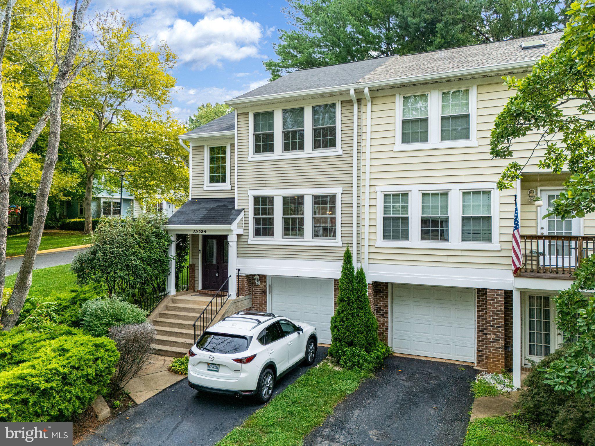 15324 WATERS EDGE COURT