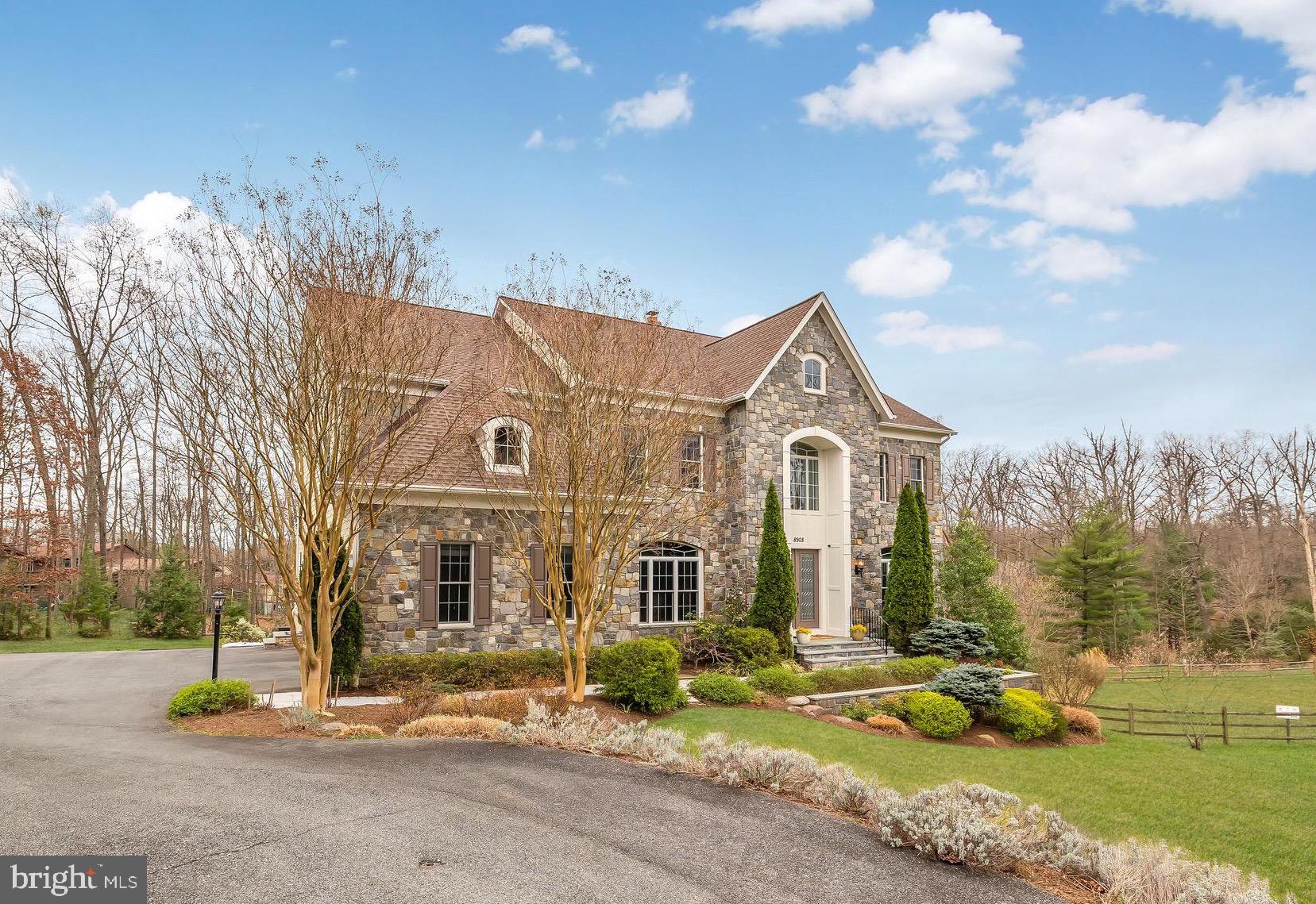 KENTSDALE ESTATES - Residential