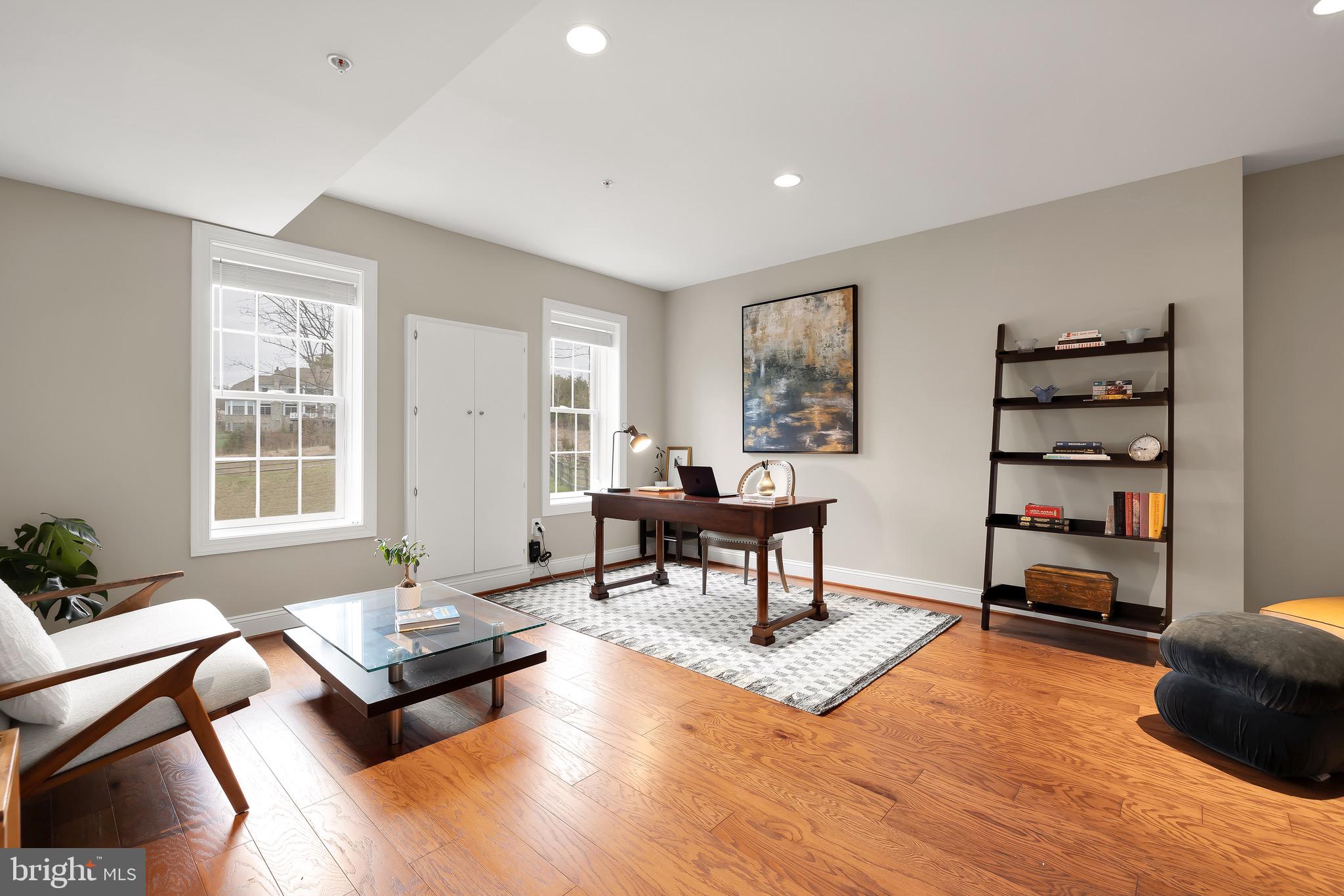 KENTSDALE ESTATES - Residential