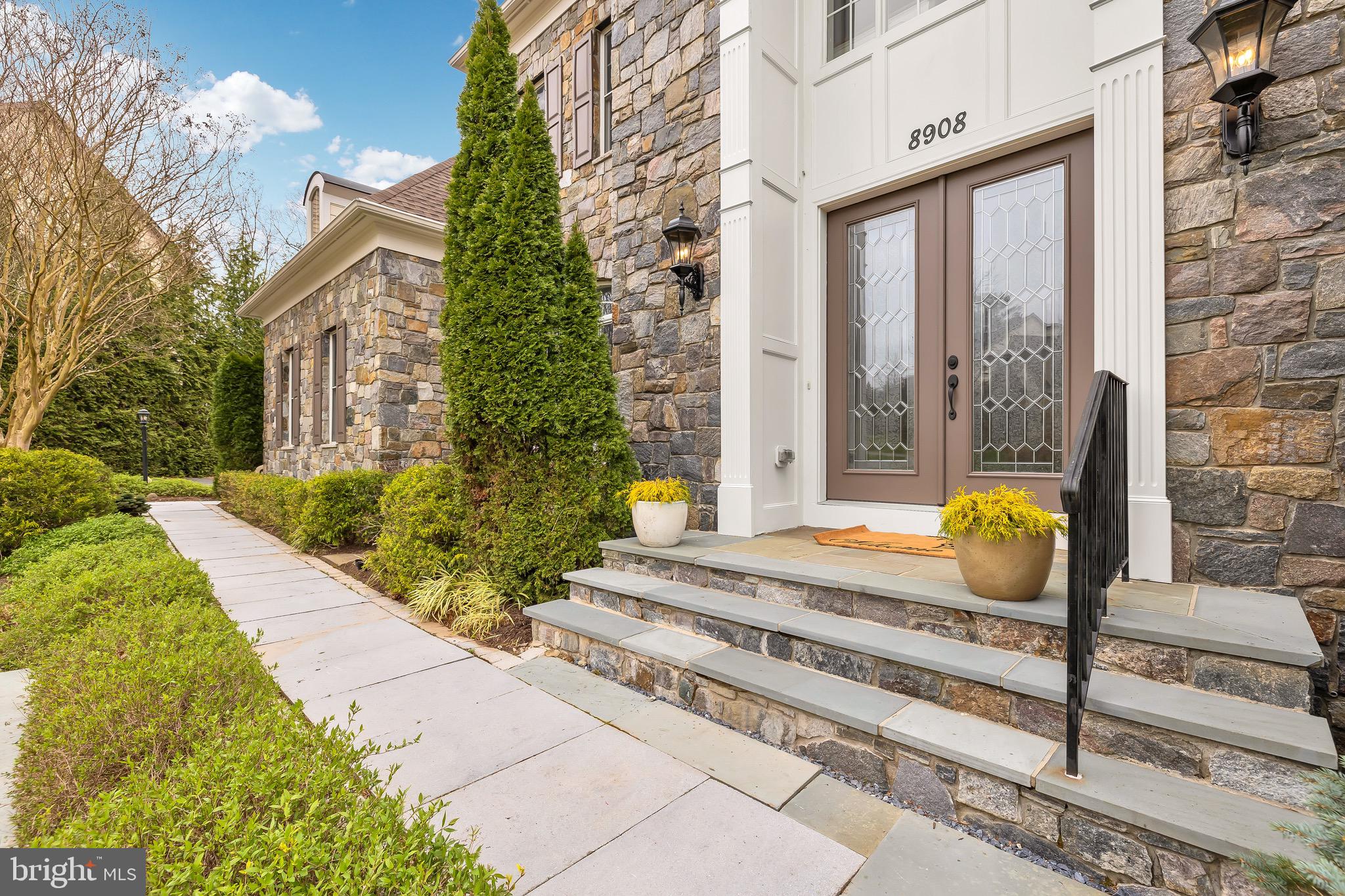 KENTSDALE ESTATES - Residential