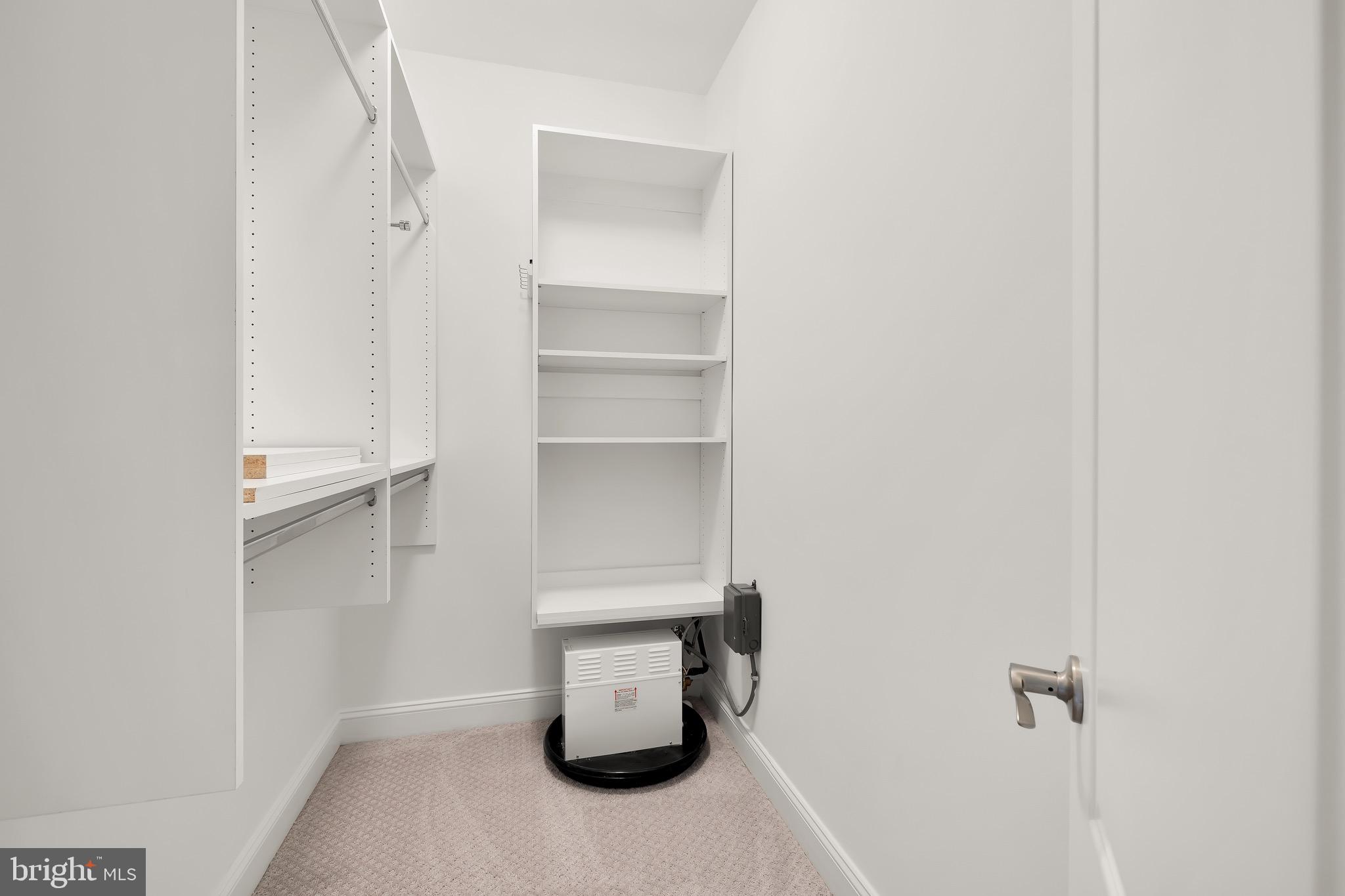 KENTSDALE ESTATES - Residential