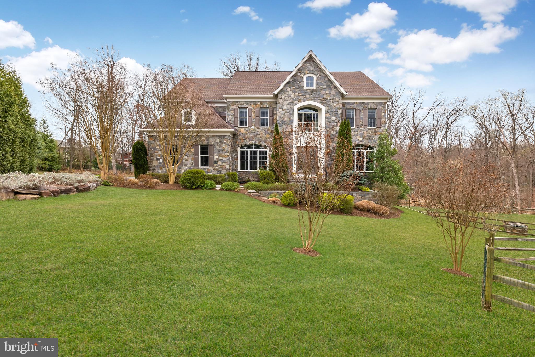 KENTSDALE ESTATES - Residential