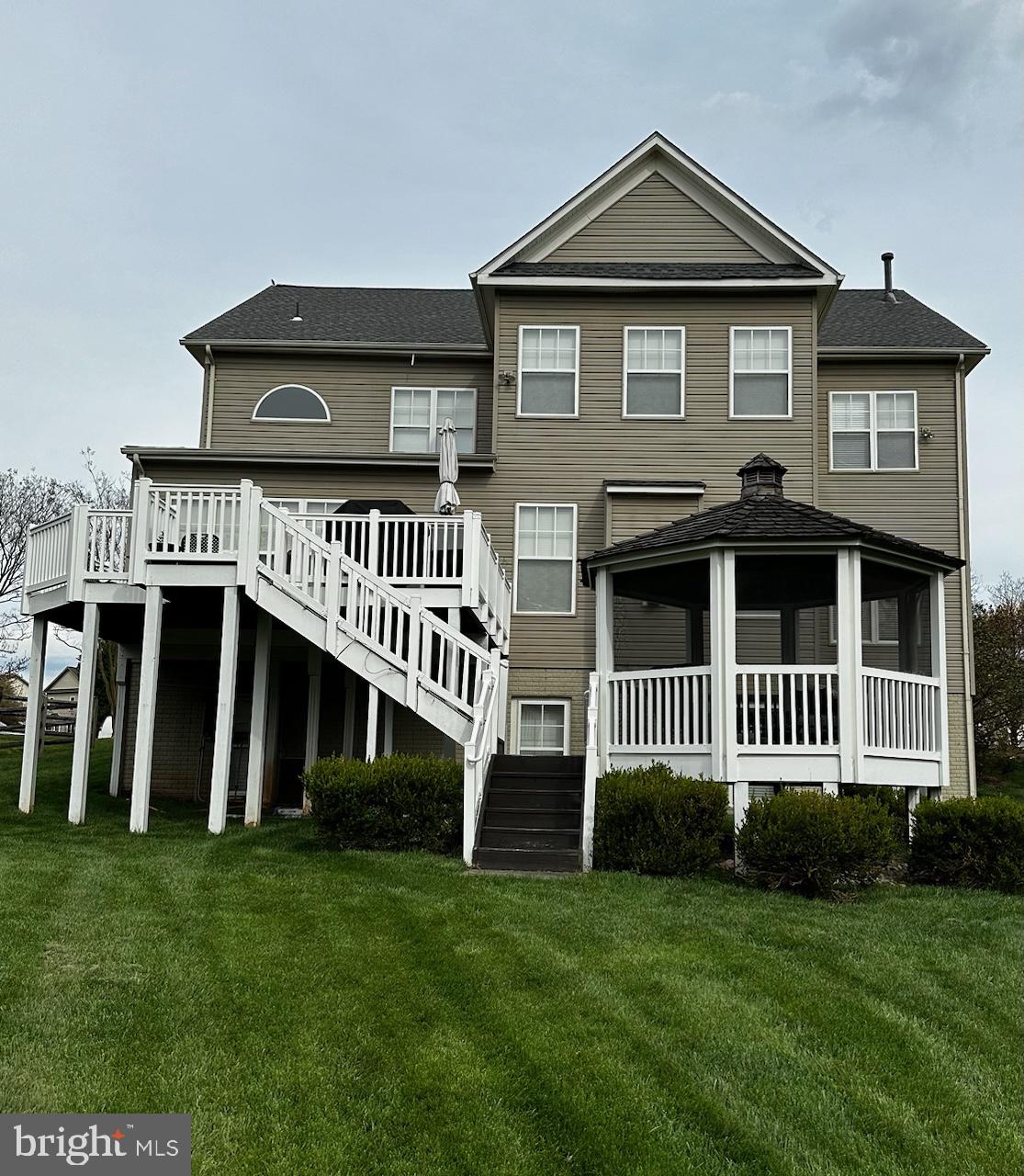 PEMBROOKE/VICTORY LAKES - Residential