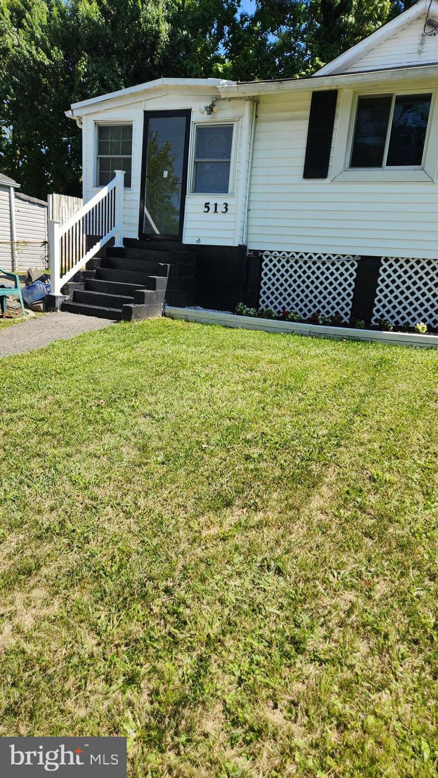 This charming 2BR and 1.5 BA starter home is ready for you.  If you want a single family home and a large fenced  yard with off-street parking .....this could be your new home.  This home features spacious eat-in kitchen with new flooring, new carpet and lots of outdoor space to host your family.   Make your appointment today.
