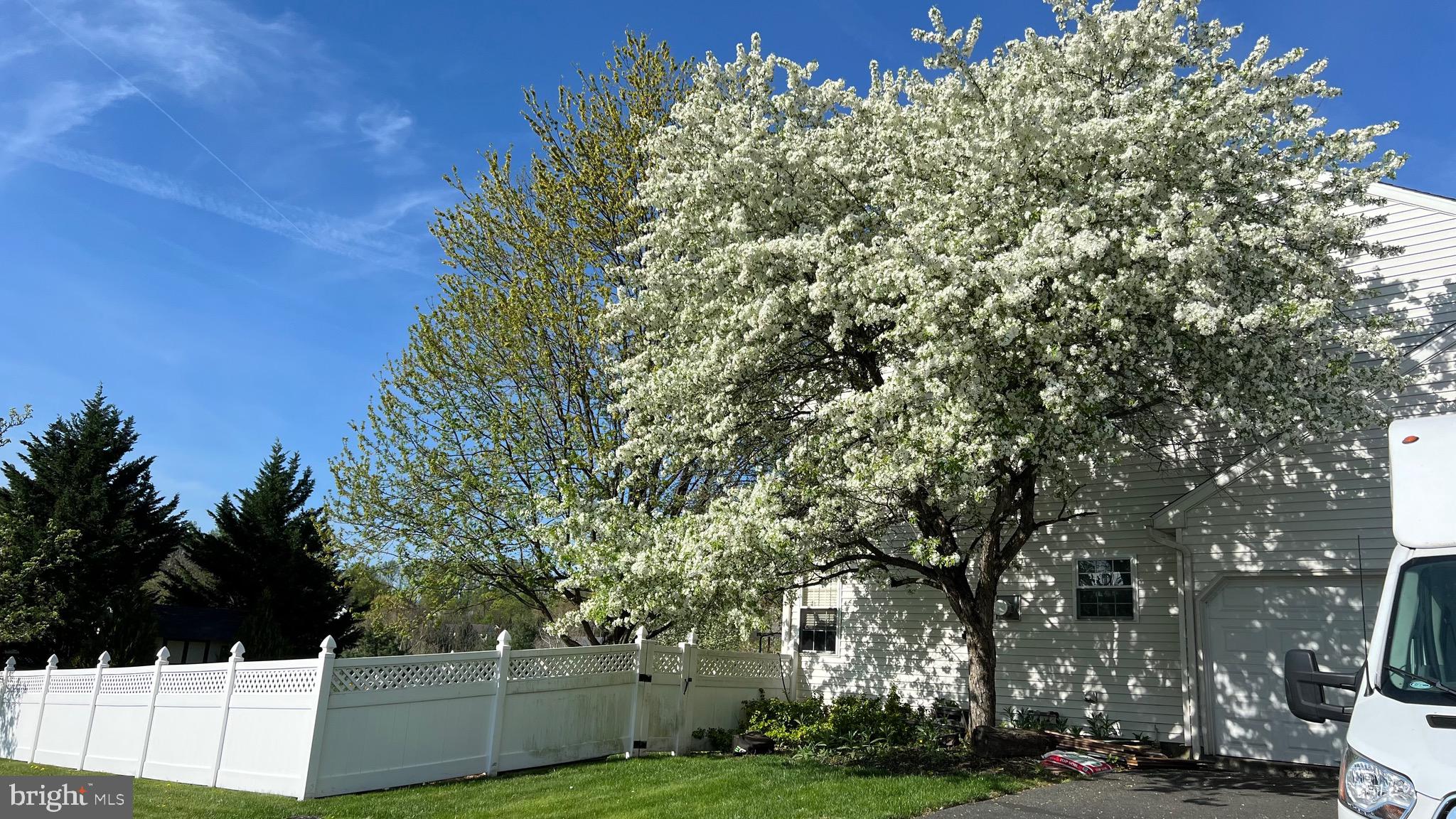 PATHFINDER MEADOWS - Residential