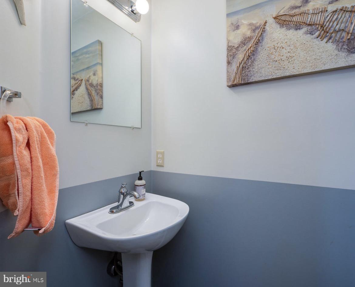 PATHFINDER MEADOWS - Residential