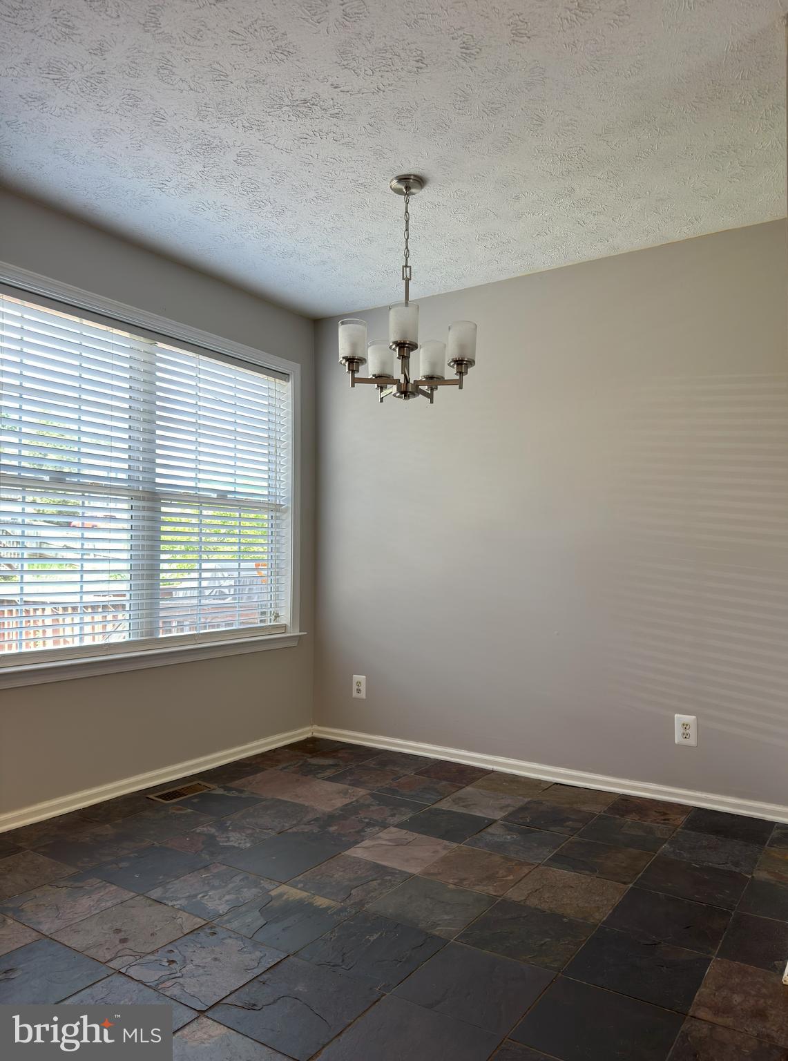 CHARLESTOWN COMMONS - Residential Lease