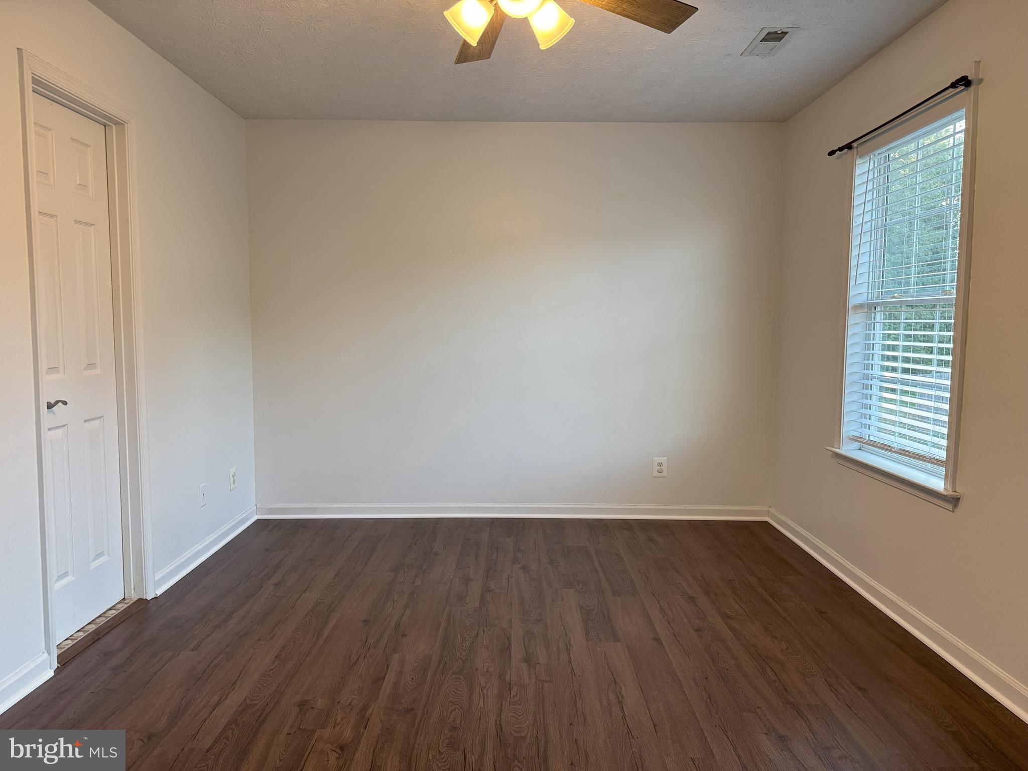 CHARLESTOWN COMMONS - Residential Lease