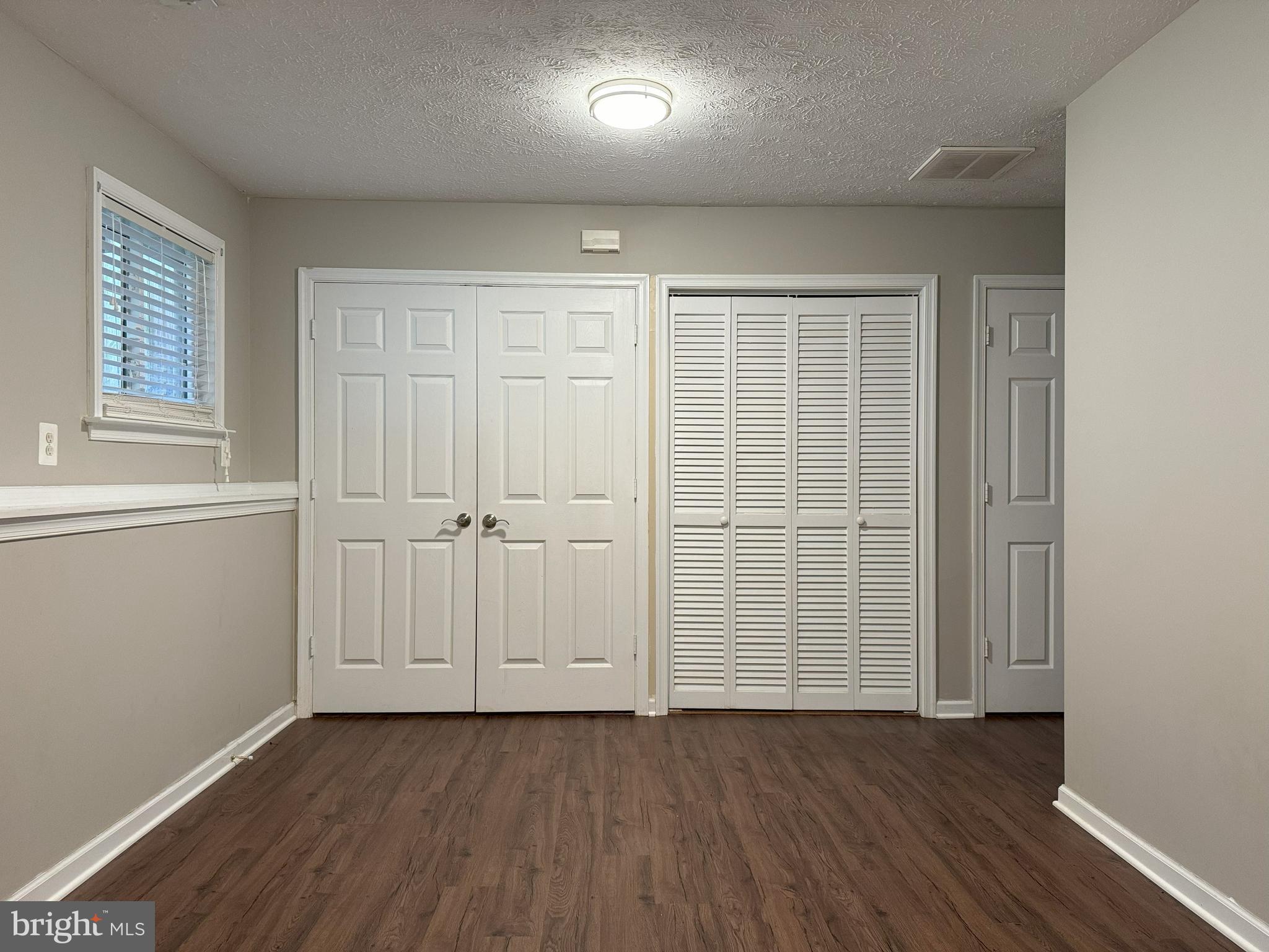 CHARLESTOWN COMMONS - Residential Lease