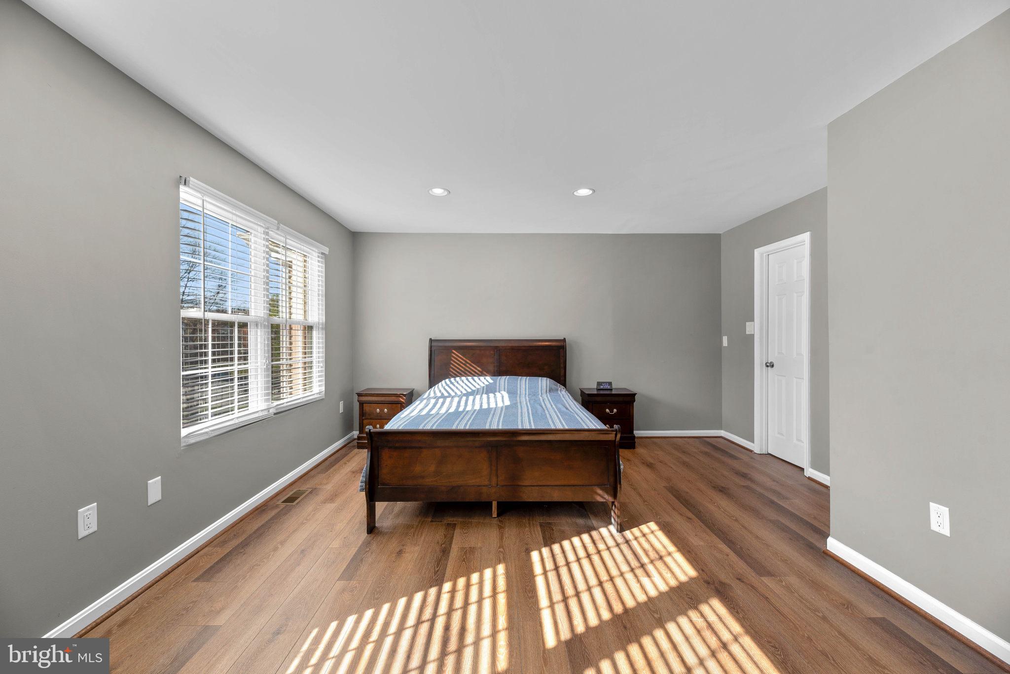 LAUREL LAKES PLAT 2 - Residential