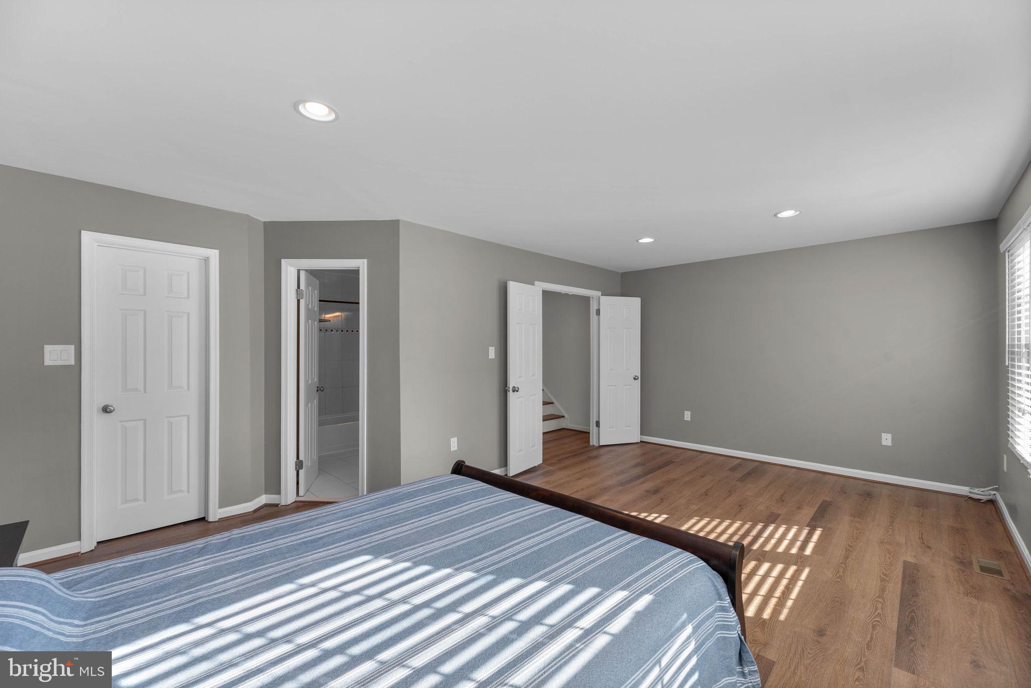 LAUREL LAKES PLAT 2 - Residential