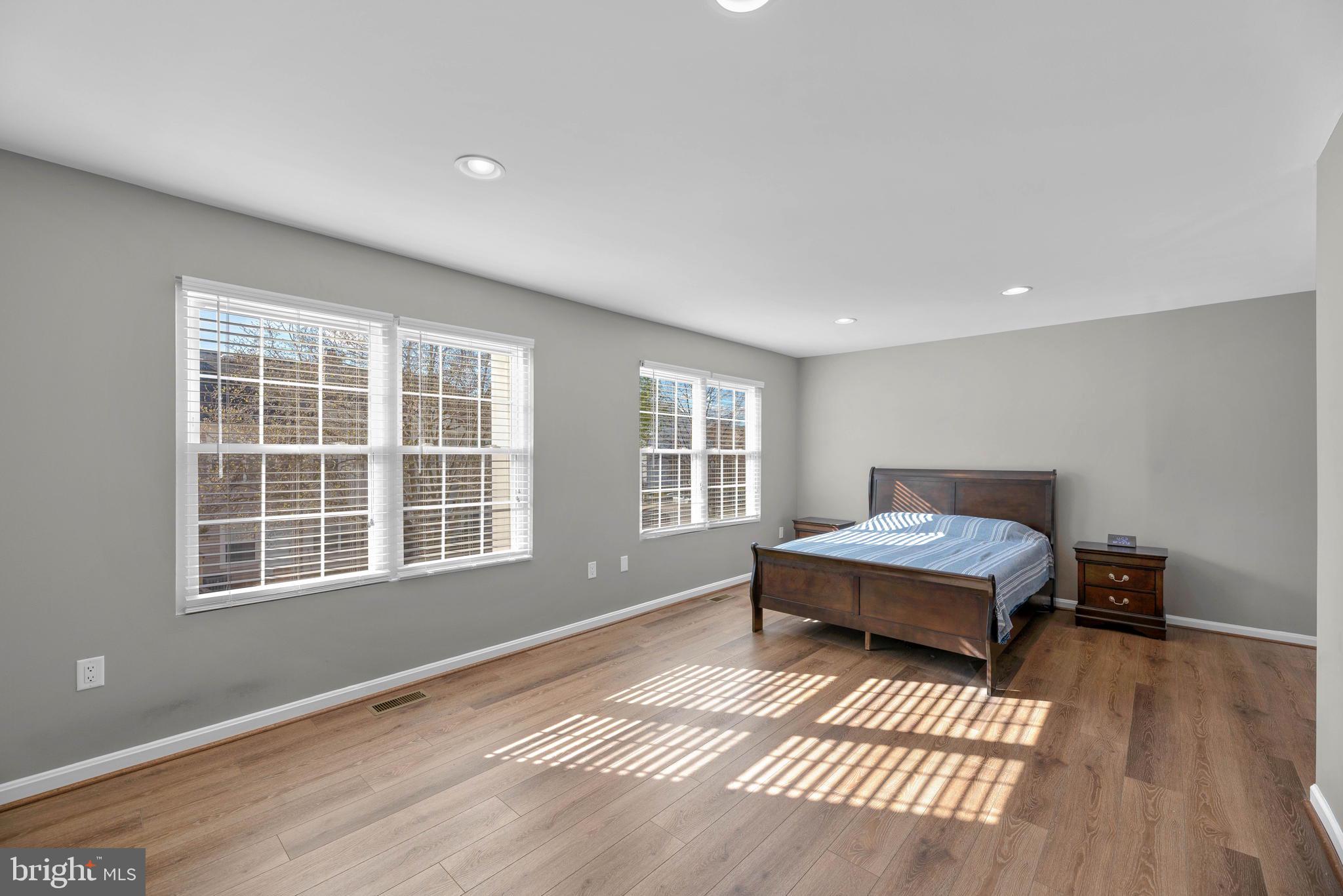 LAUREL LAKES PLAT 2 - Residential