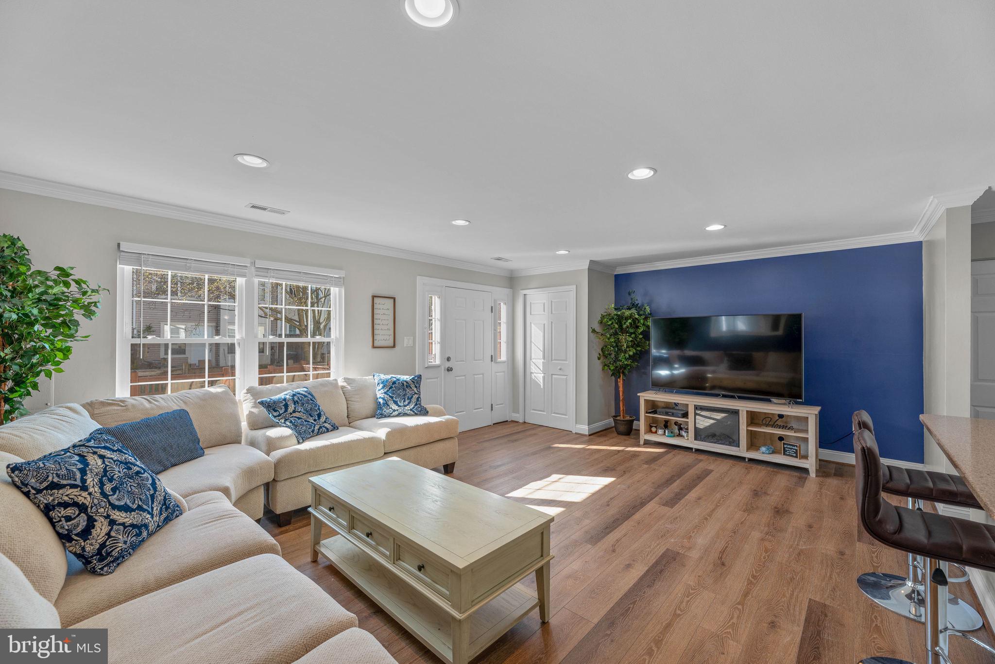 LAUREL LAKES PLAT 2 - Residential