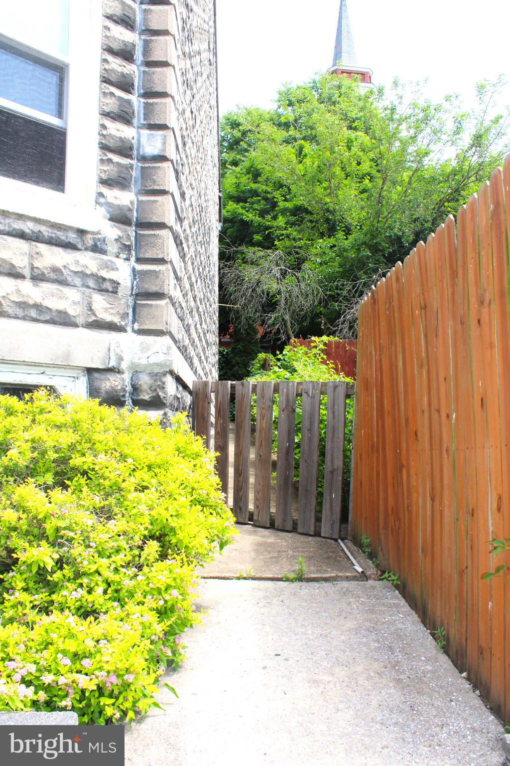 NORTH END - Residential