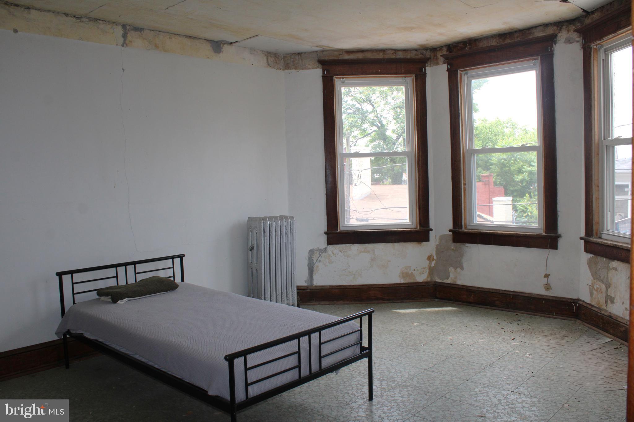 NORTH END - Residential