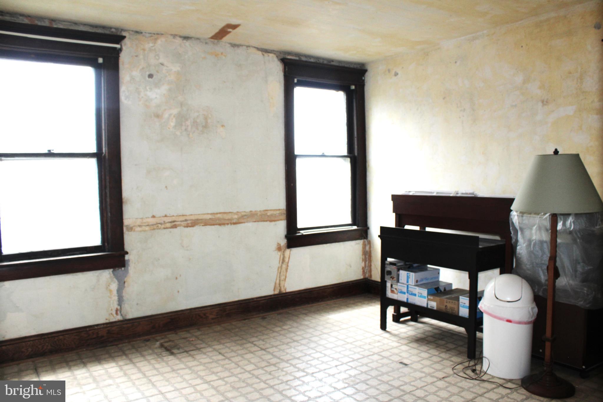 NORTH END - Residential