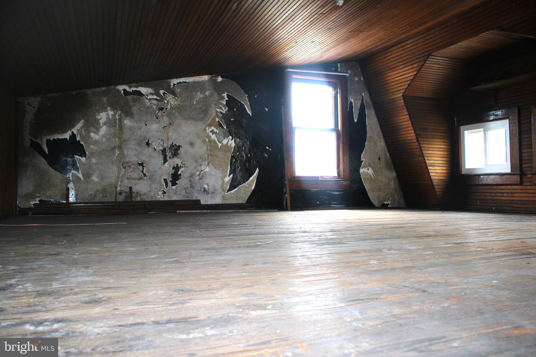 NORTH END - Residential