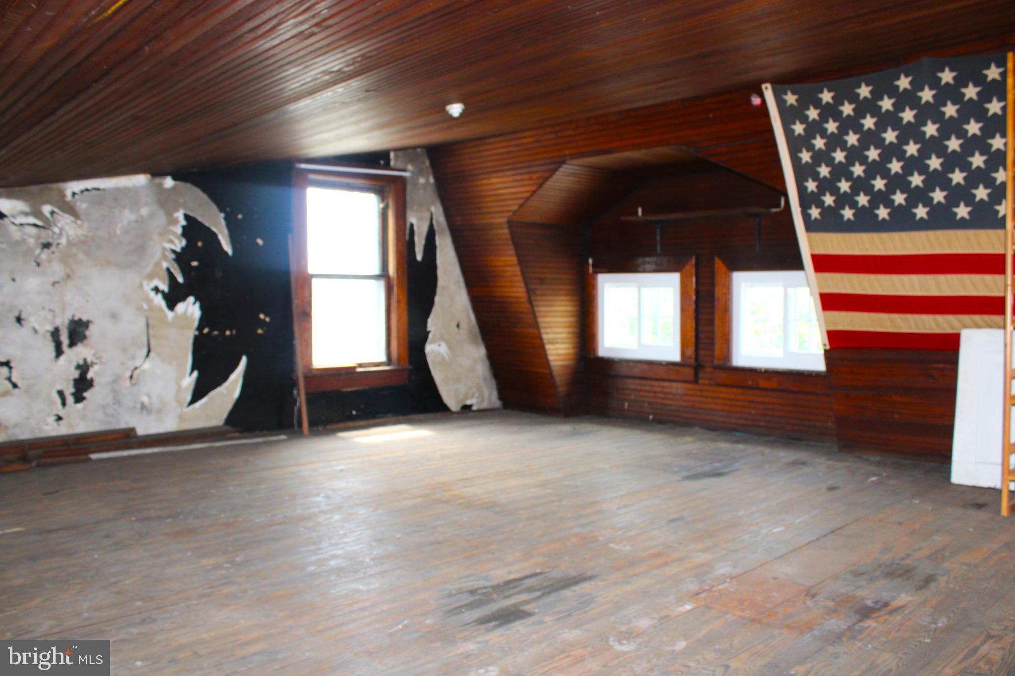 NORTH END - Residential