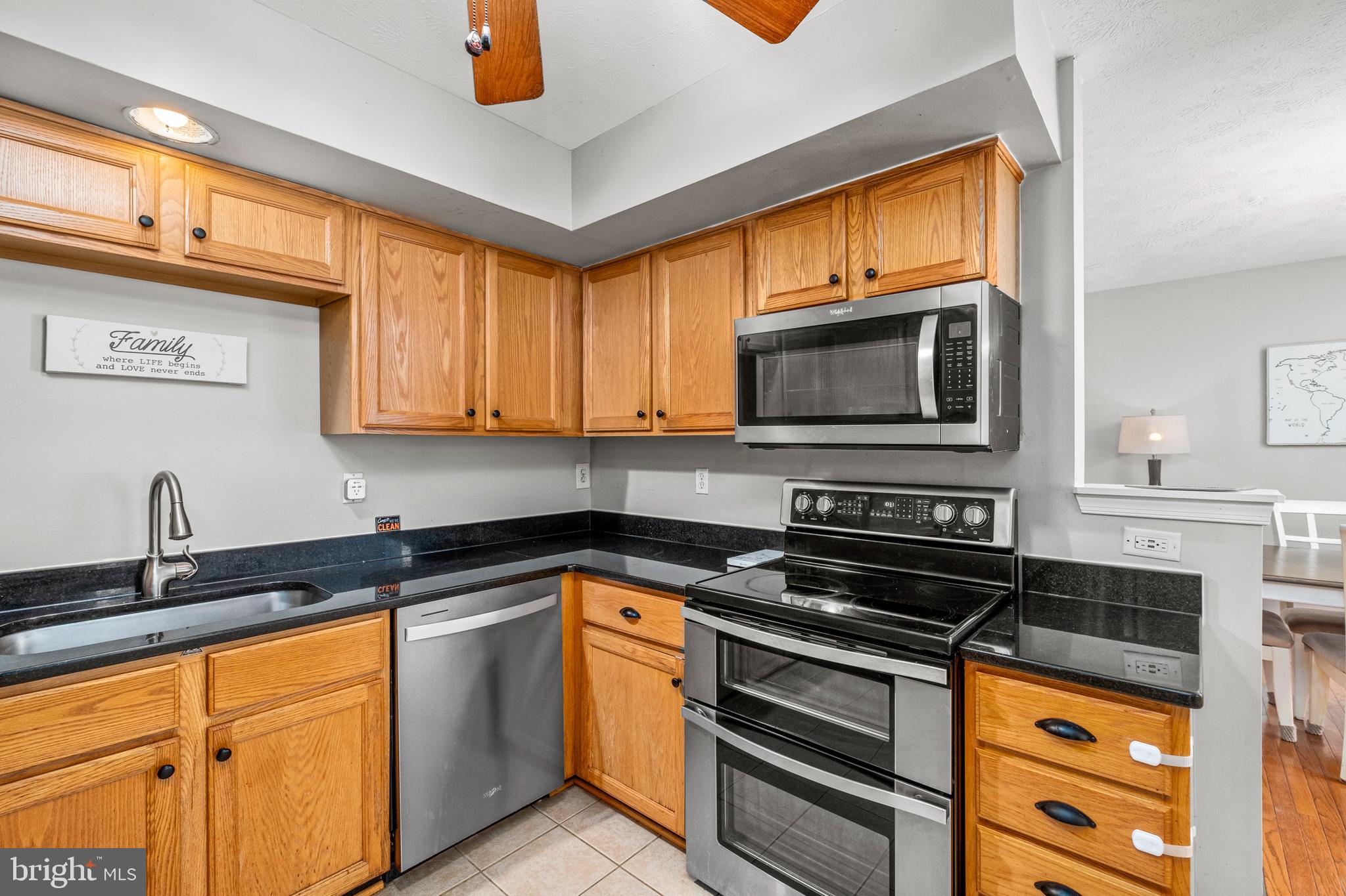 FAIRWAY HILLS - Residential