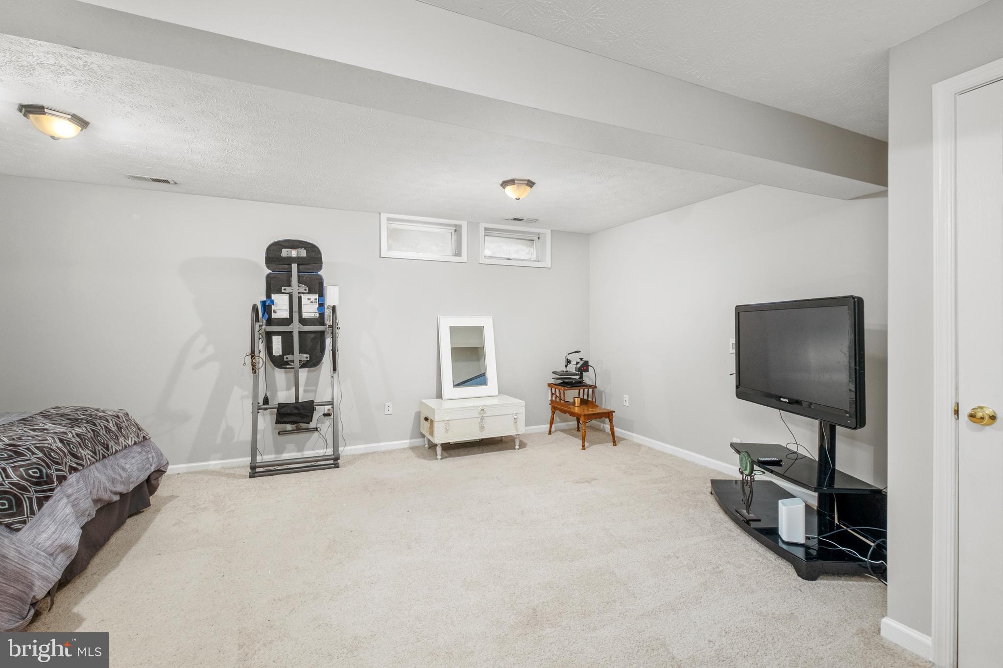 FAIRWAY HILLS - Residential