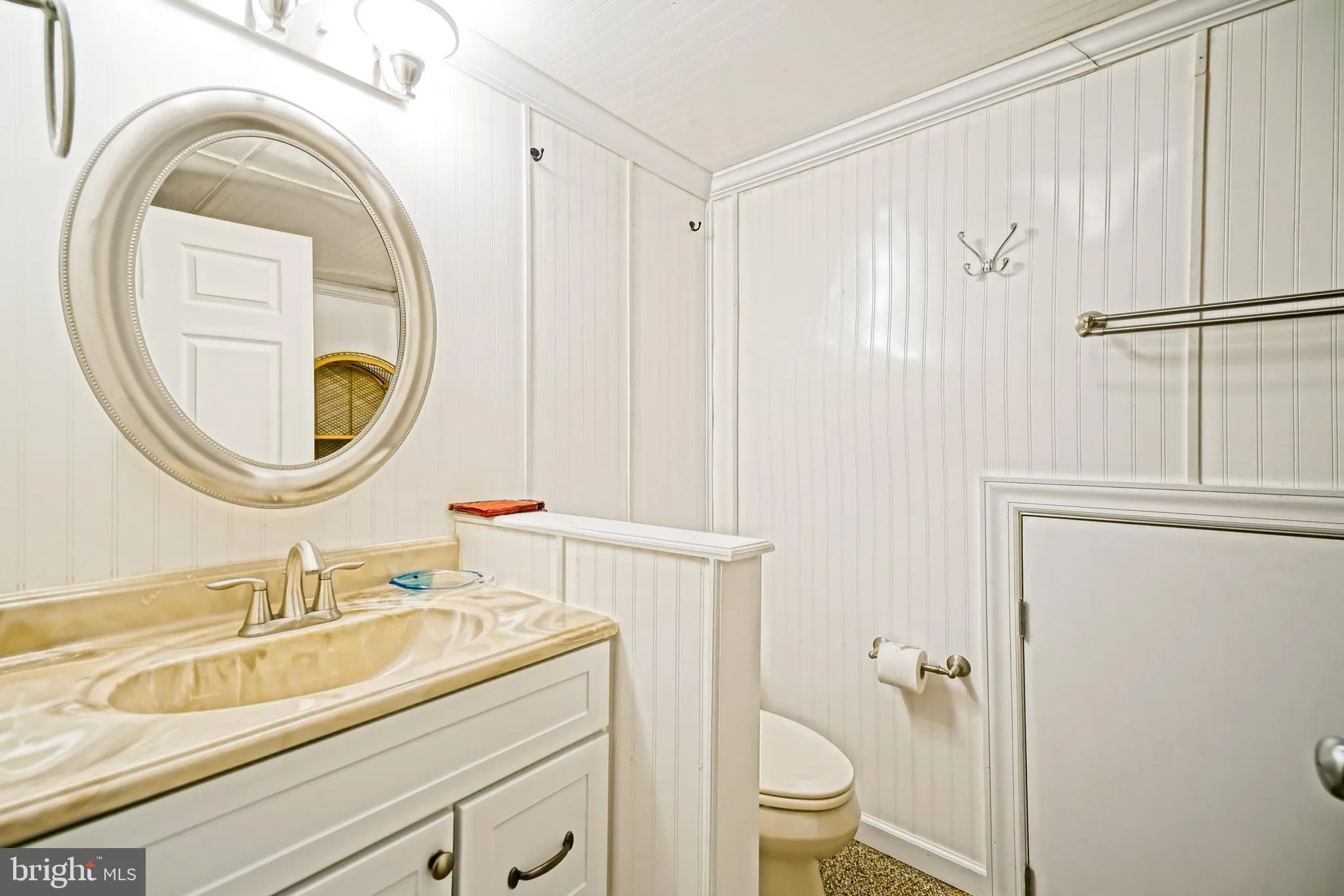 Milton, Delaware 19968, United States, 4 Bedrooms Bedrooms, ,5 BathroomsBathrooms,Residential,Active,188238