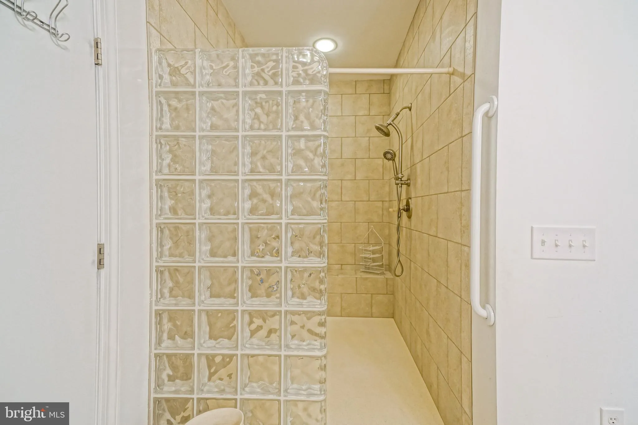 Milton, Delaware 19968, United States, 4 Bedrooms Bedrooms, ,5 BathroomsBathrooms,Residential,Active,188238