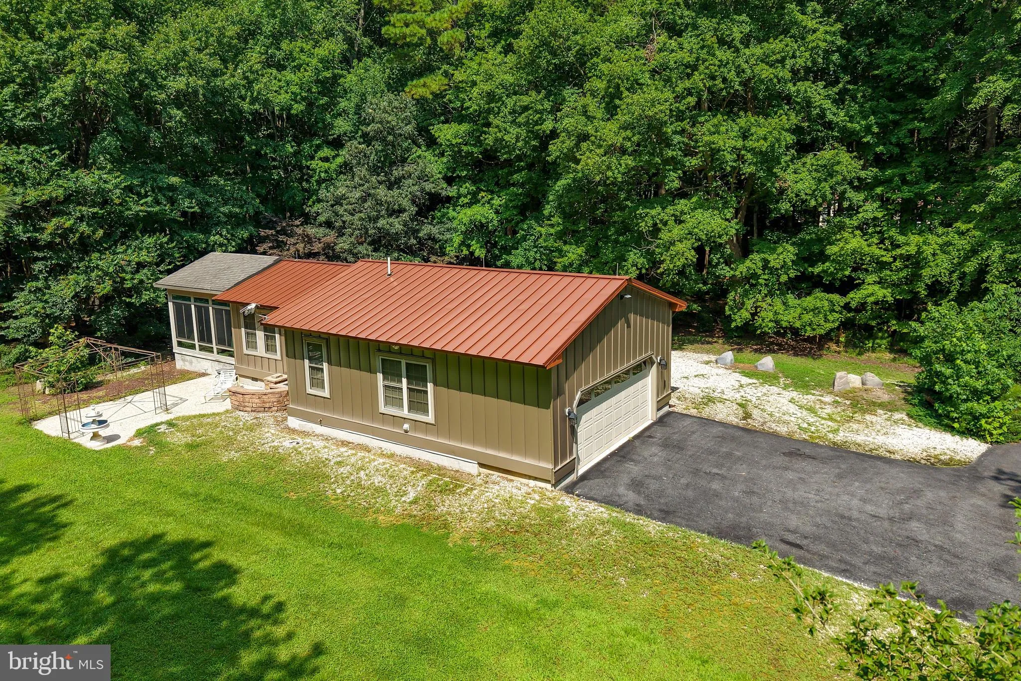 Milton, Delaware 19968, United States, 4 Bedrooms Bedrooms, ,5 BathroomsBathrooms,Residential,Active,188238