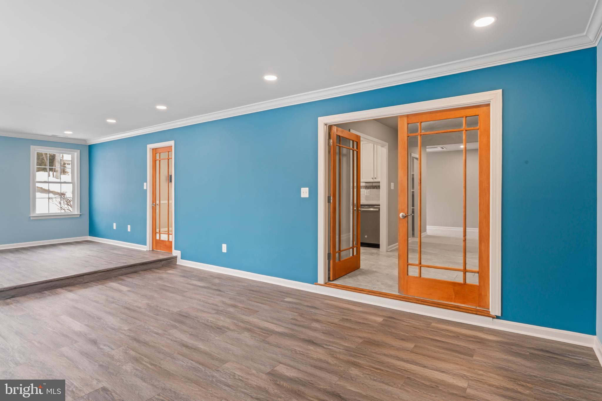 RESTON - Residential