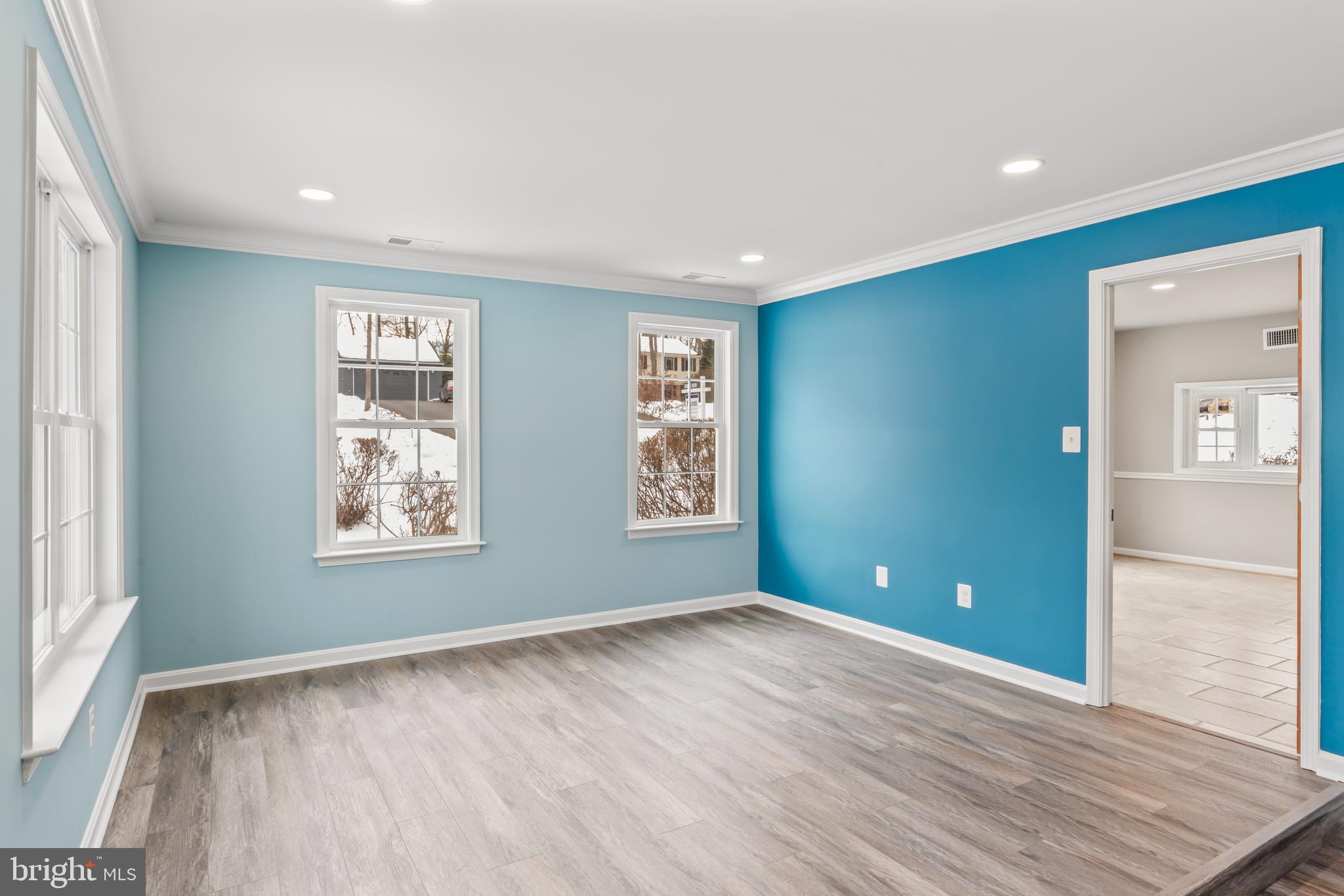 RESTON - Residential