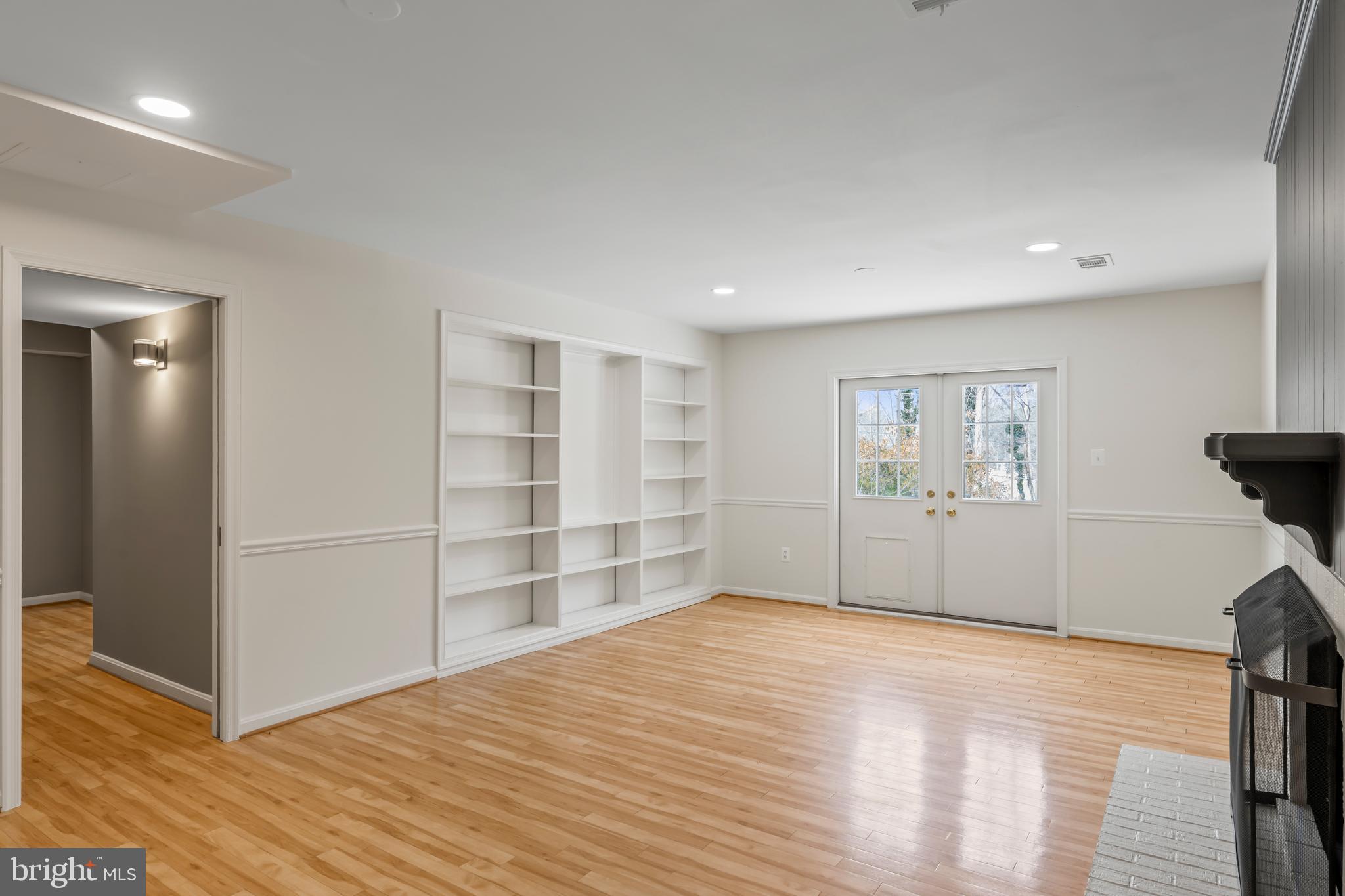 RESTON - Residential