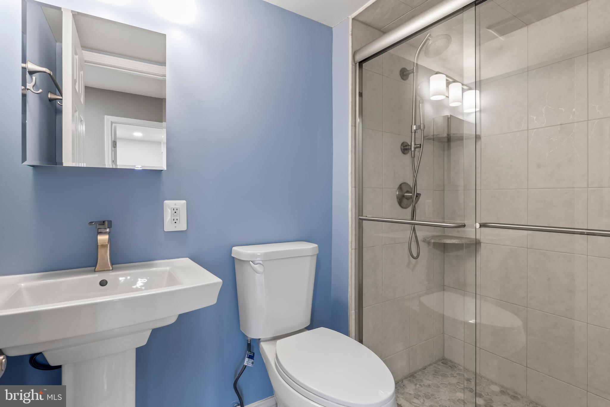 RESTON - Residential