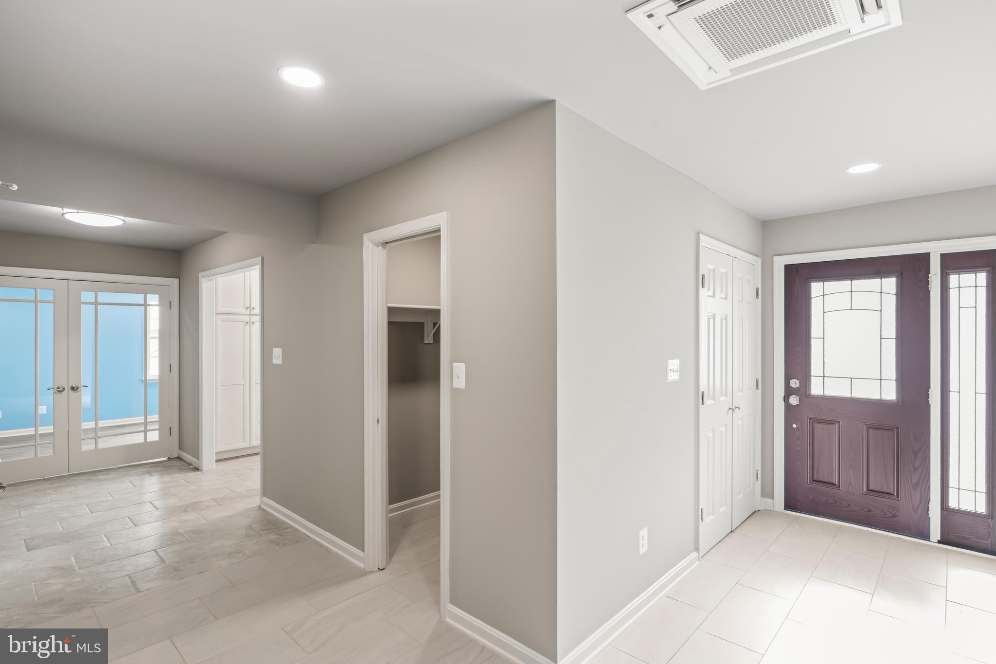 RESTON - Residential