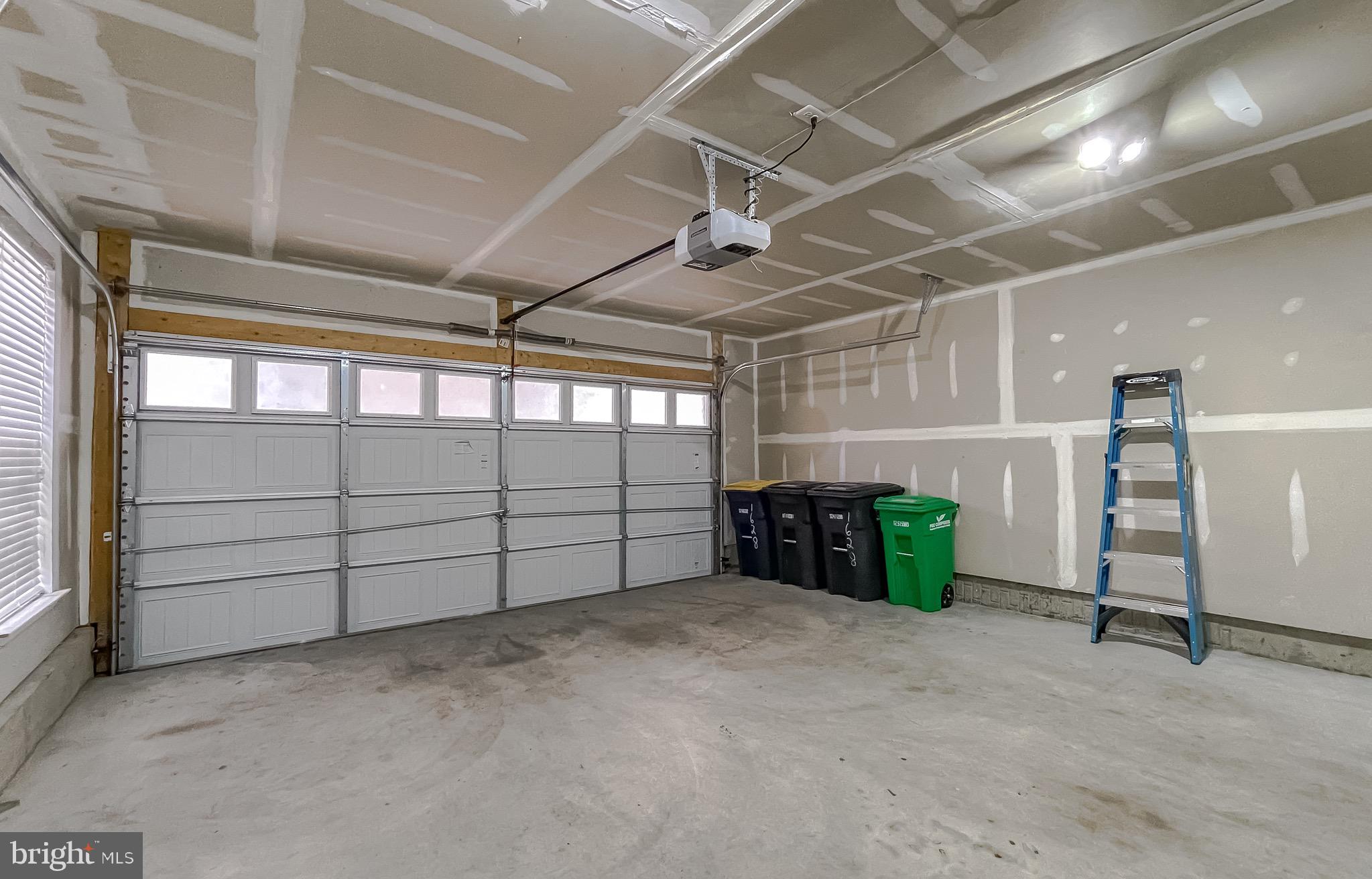 1628 FERNWOOD DRIVE