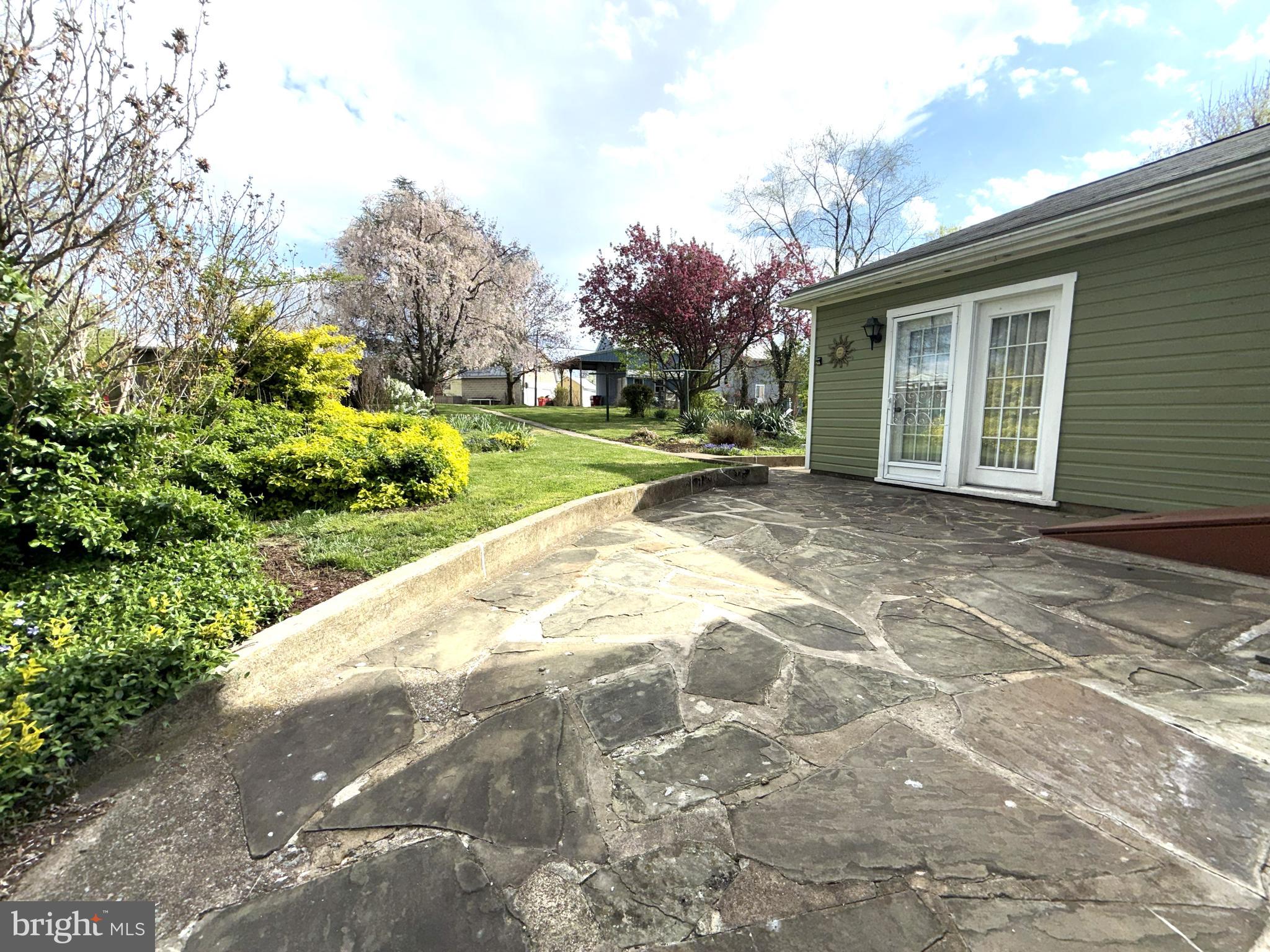 NEWVILLE BOROUGH - Residential