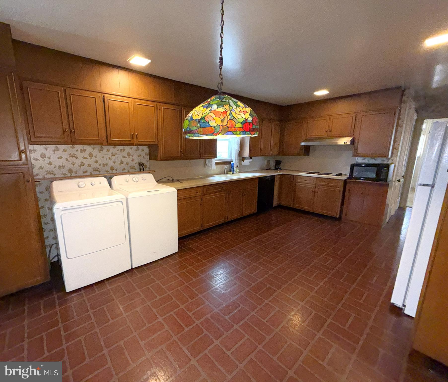 NEWVILLE BOROUGH - Residential