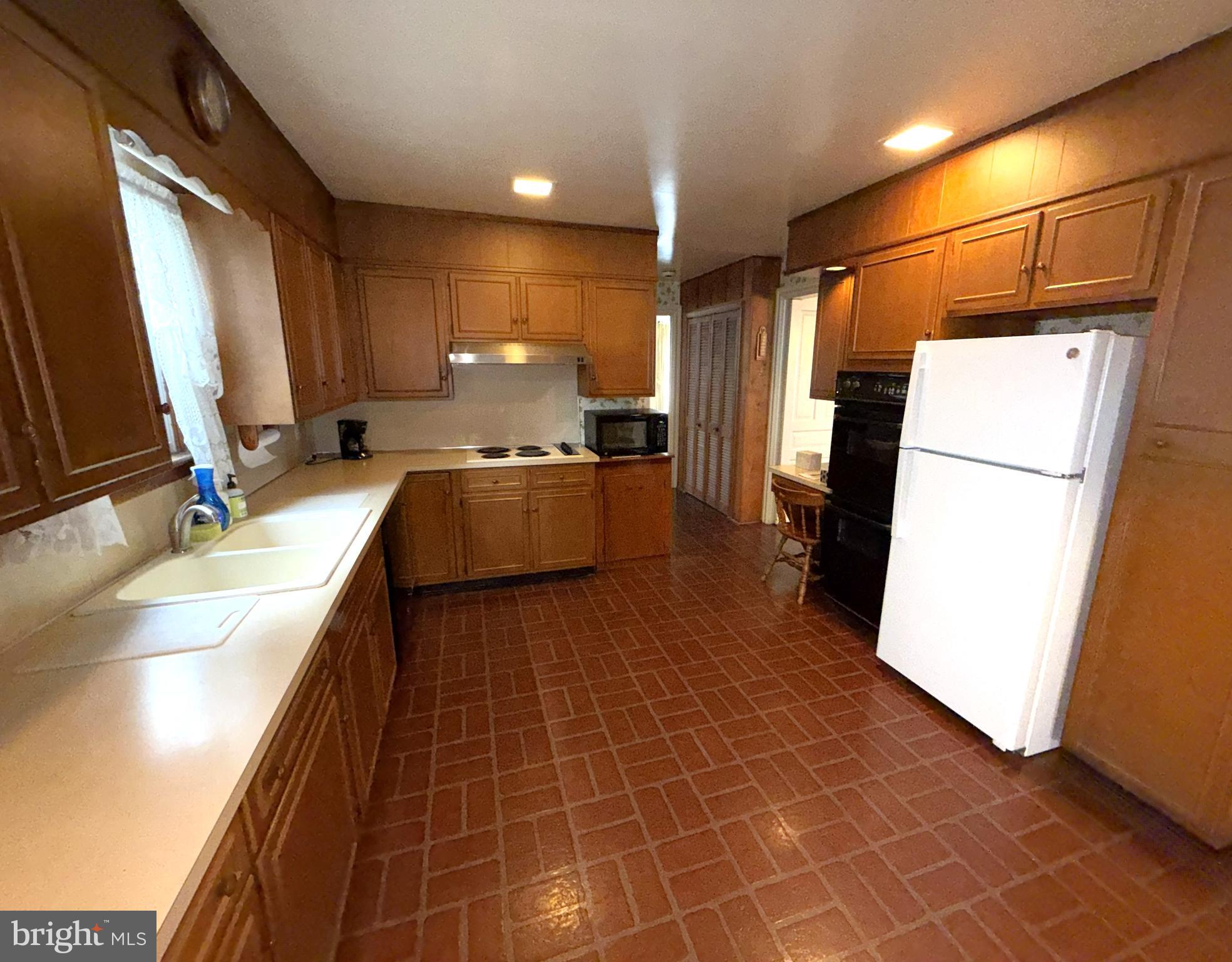 NEWVILLE BOROUGH - Residential