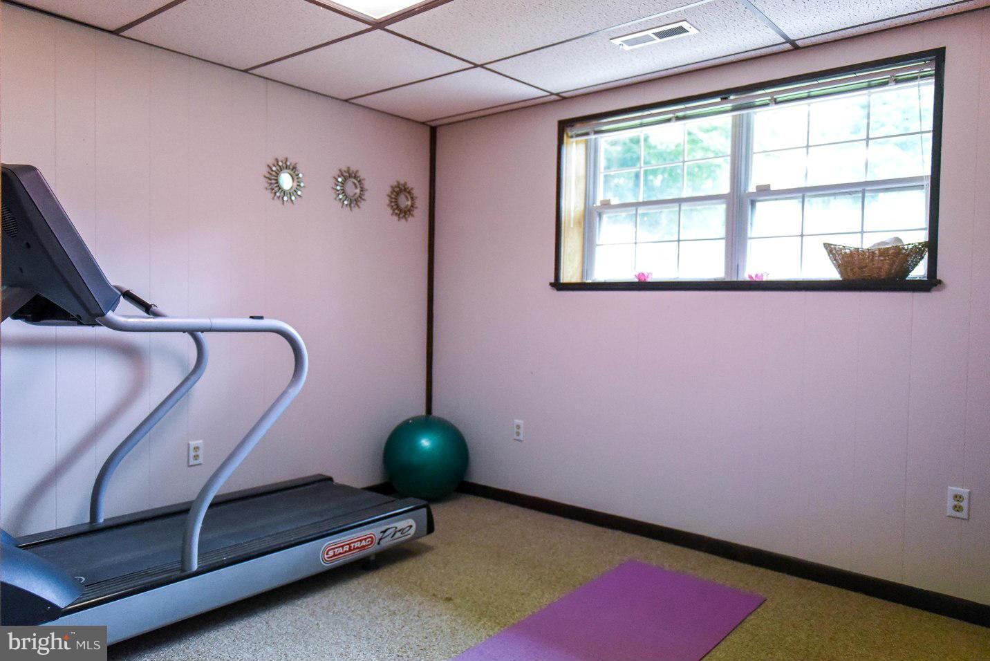 BEVERLY ESTATES - Residential