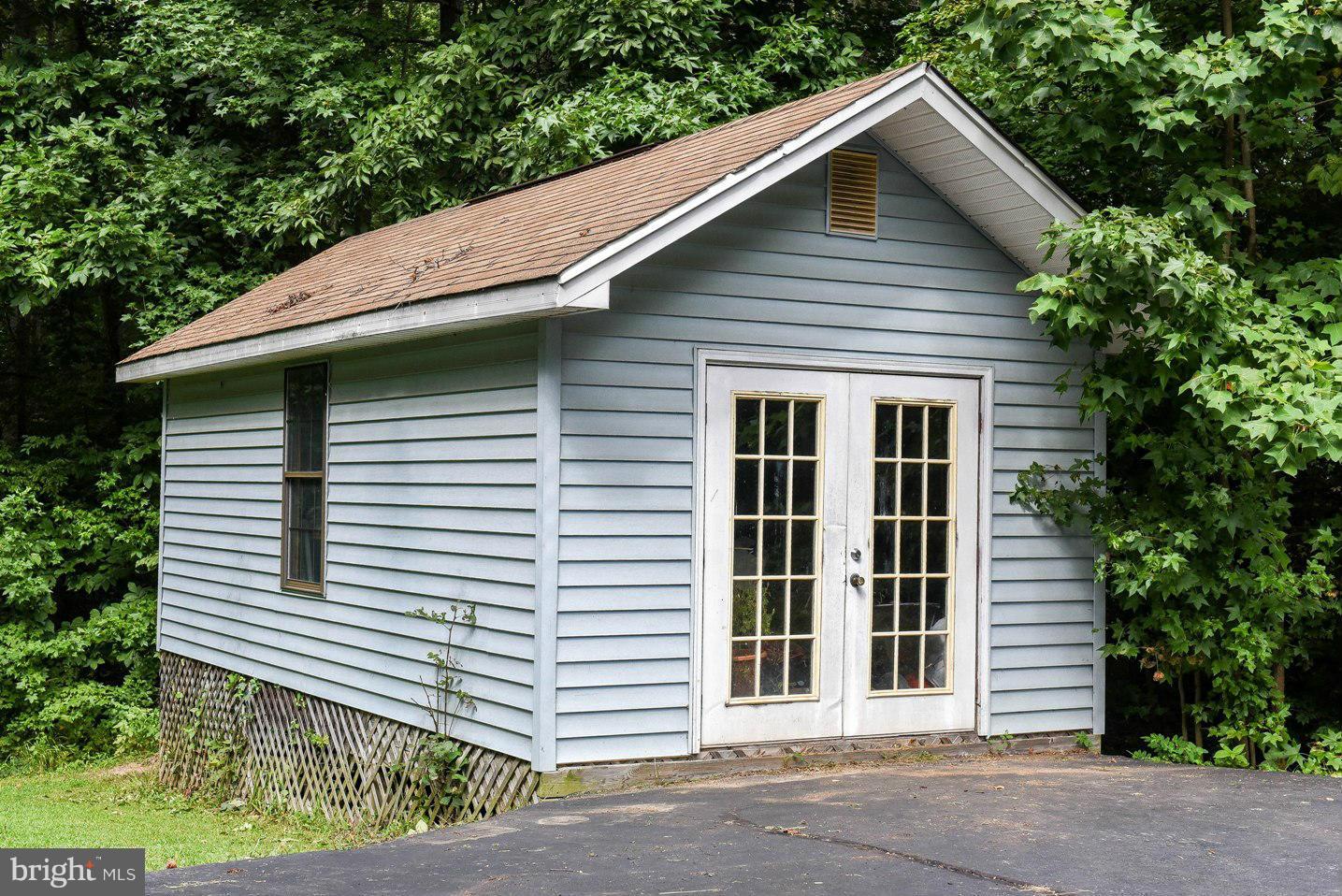 BEVERLY ESTATES - Residential