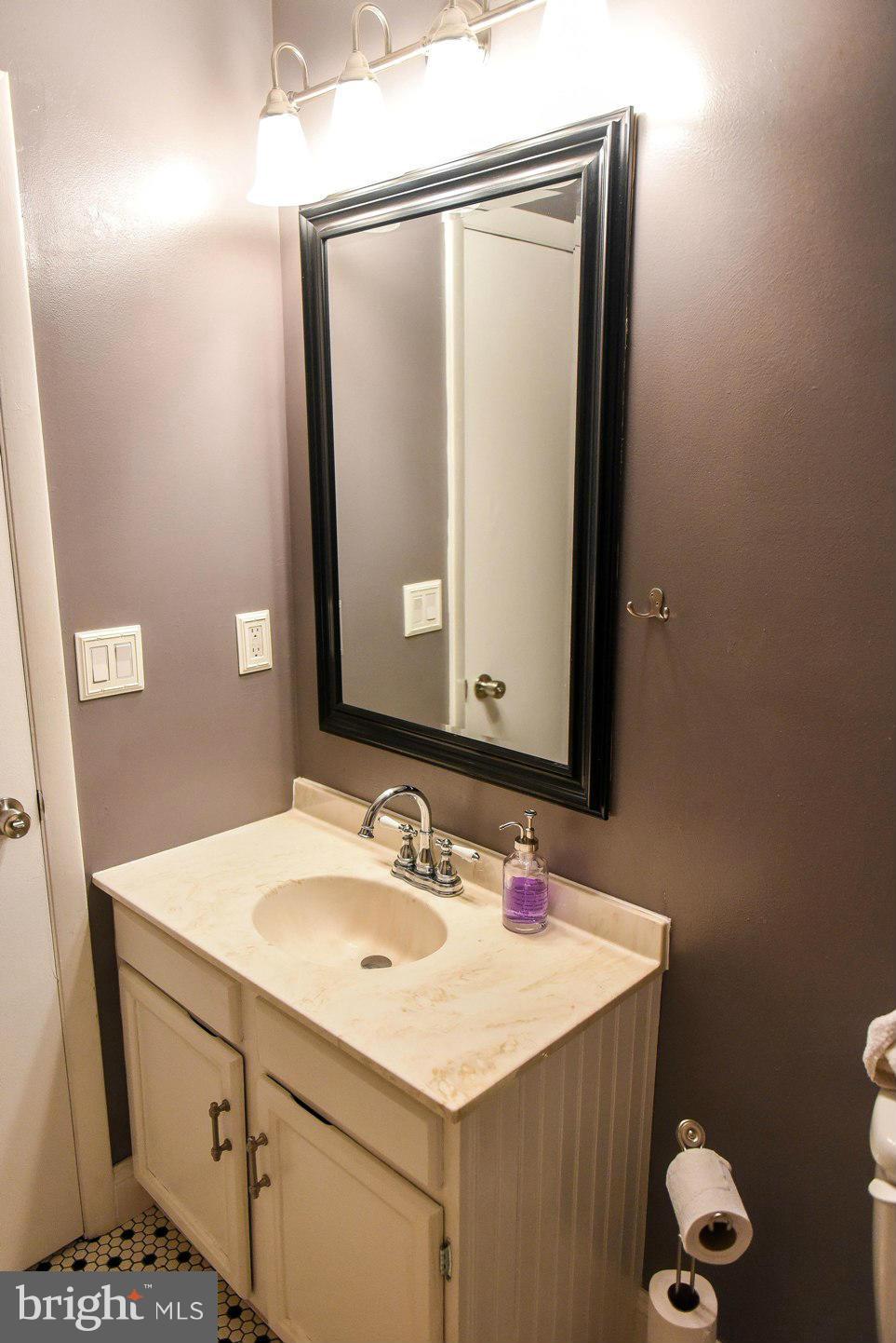 BEVERLY ESTATES - Residential