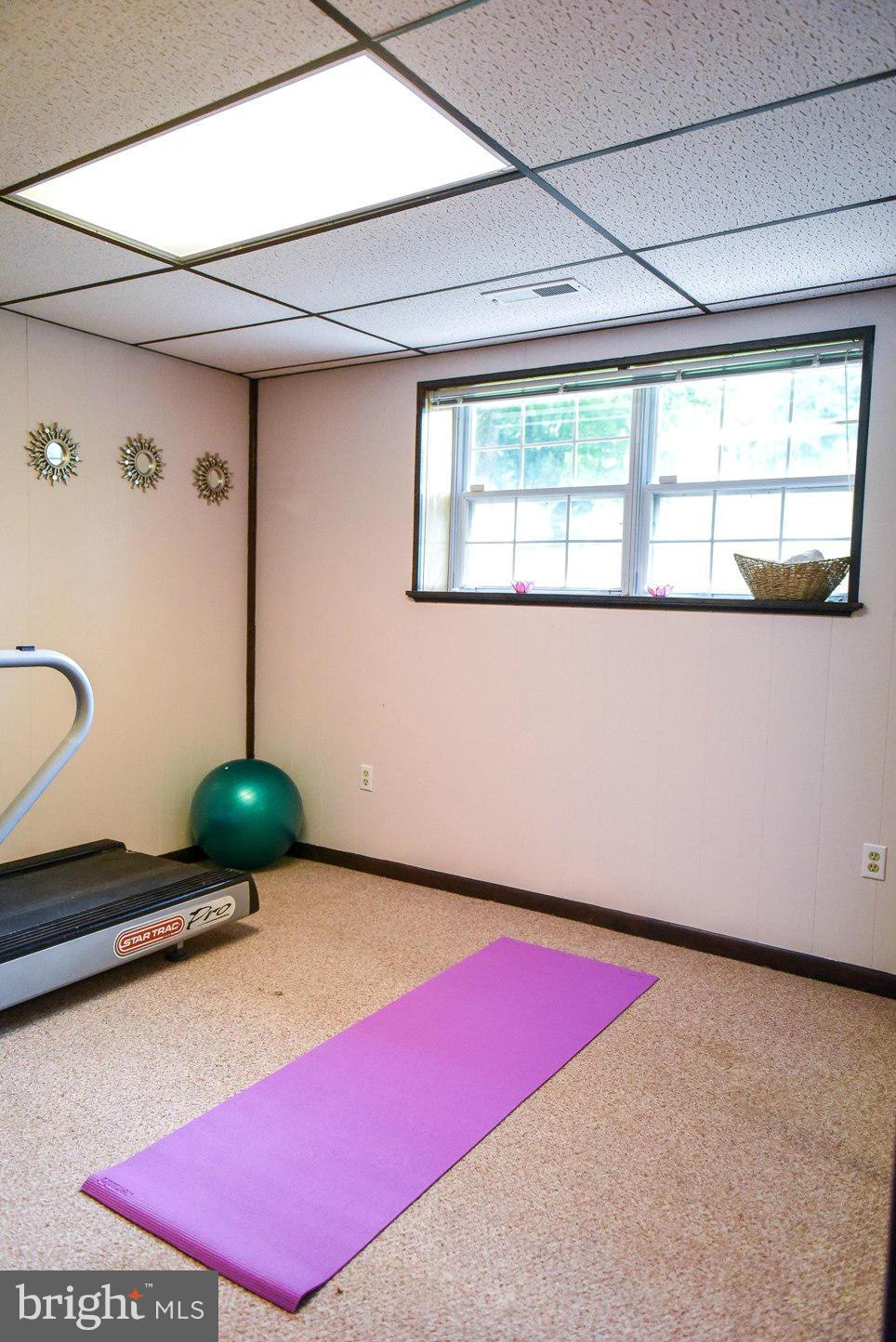 BEVERLY ESTATES - Residential