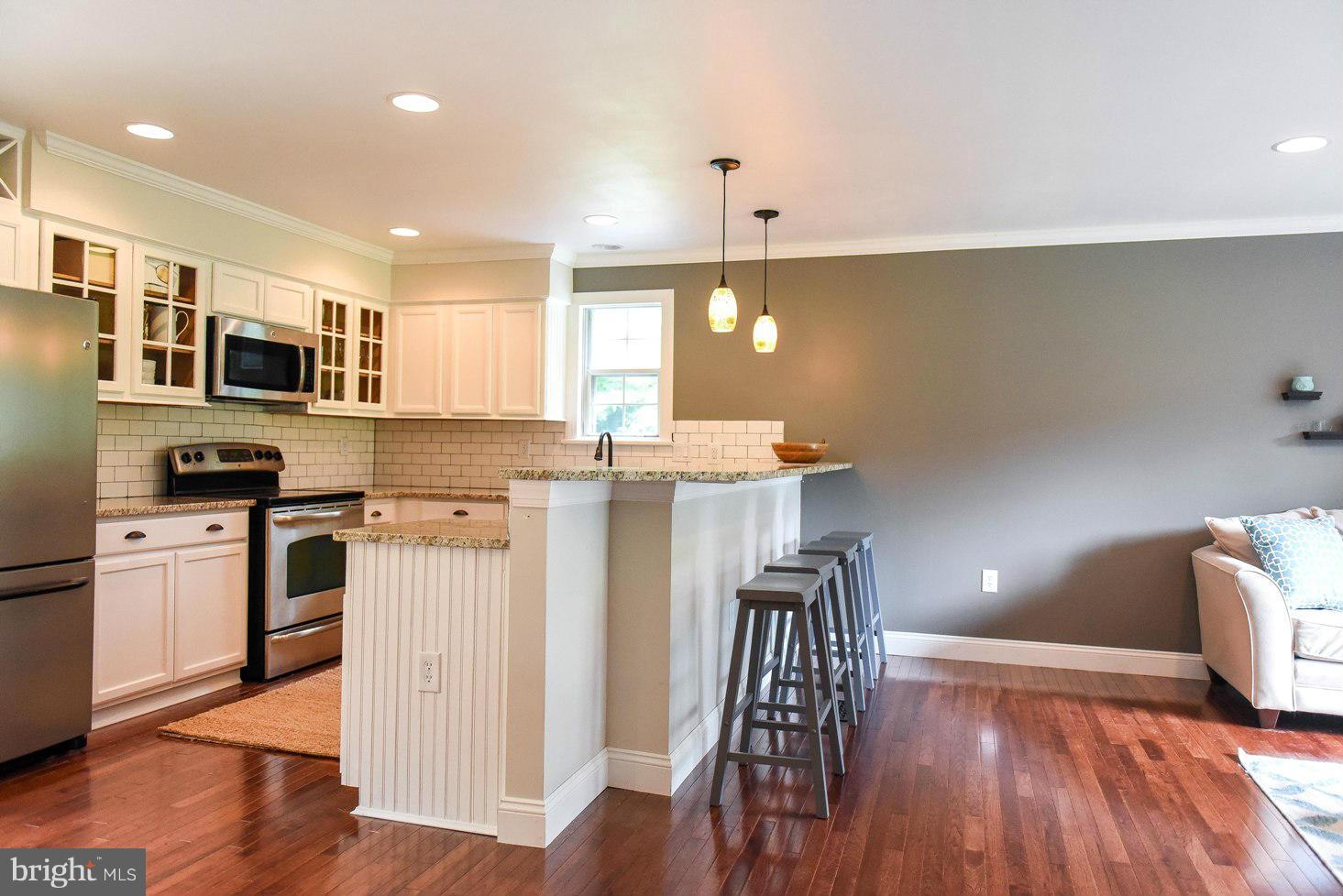 BEVERLY ESTATES - Residential