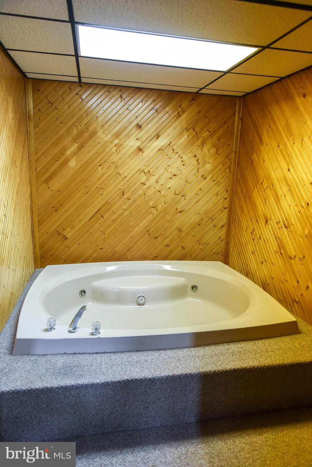 BEVERLY ESTATES - Residential