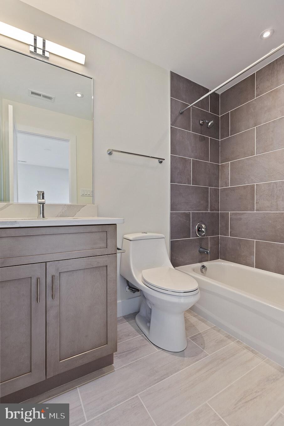 SOLOMONS ISLAND - Residential Lease