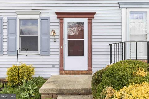 14 CRANFIELD COURT ELIZABETHTOWN PA 17022