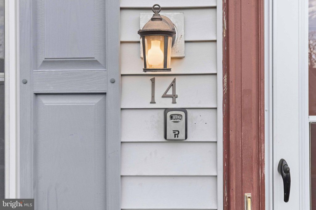 Photo of 14 Cranfield Court, ELIZABETHTOWN, PA 17022 (MLS # PALA2085662)