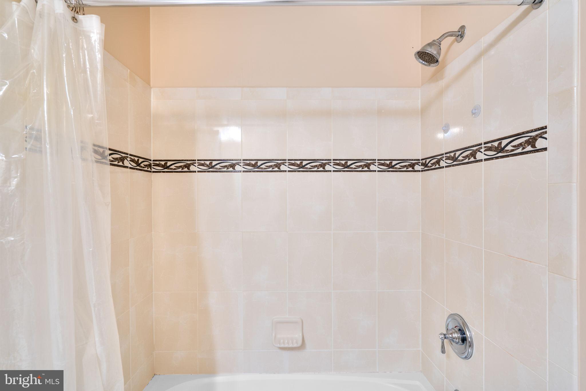 POTOMAC CLUB CONDOMINIUMS - Residential