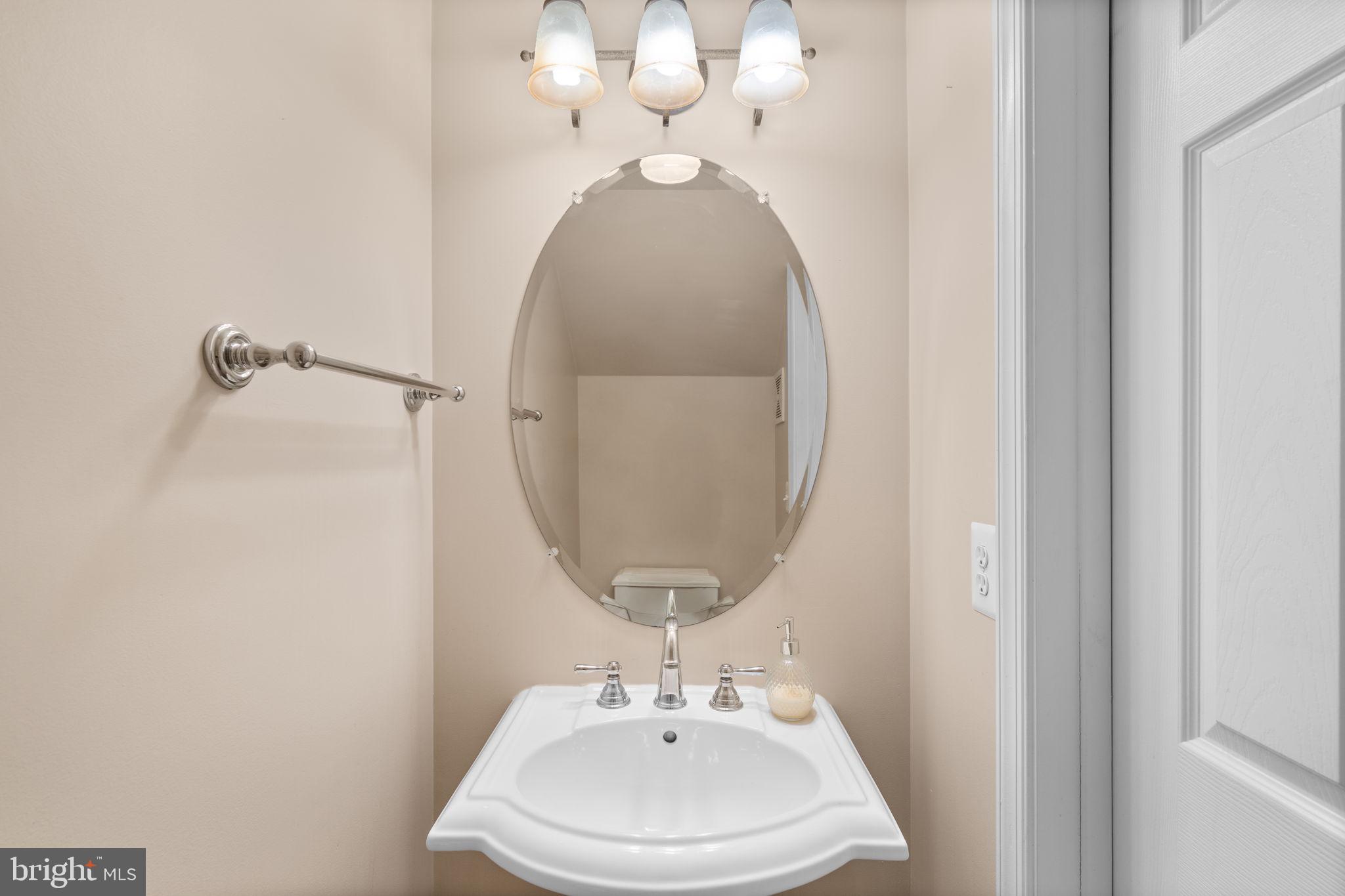 POTOMAC CLUB CONDOMINIUMS - Residential