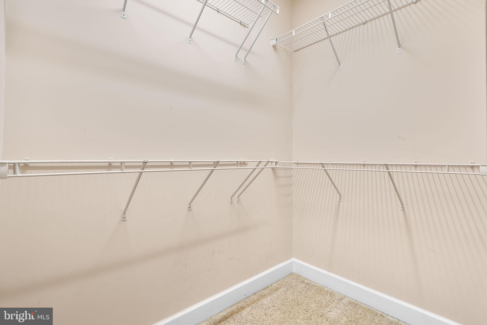 POTOMAC CLUB CONDOMINIUMS - Residential